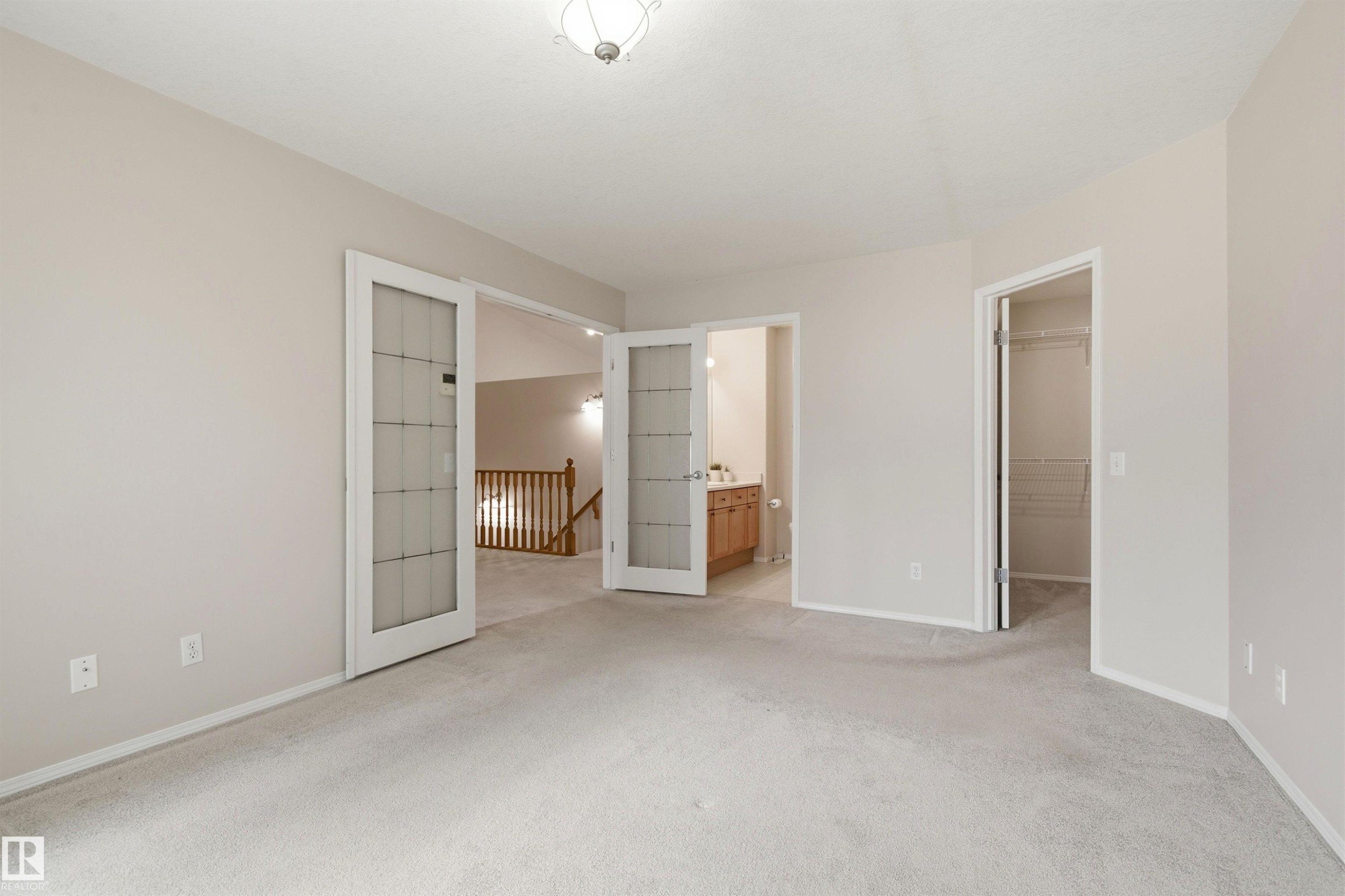 #10 9 Dechene Rd Nw, Edmonton, AB - Indoor Photo Showing Other Room
