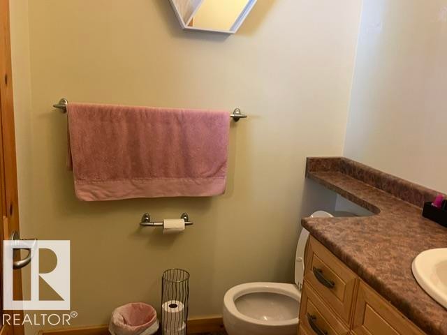115 Sunset Boulevard, Rural Leduc County, AB - Indoor Photo Showing Bathroom