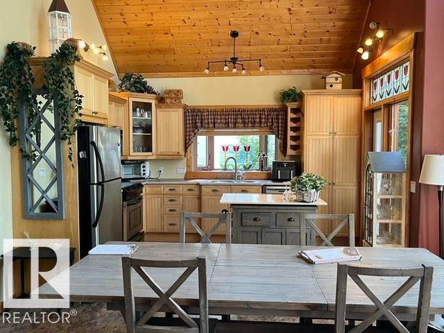 115 Sunset Boulevard, Rural Leduc County, AB - Indoor