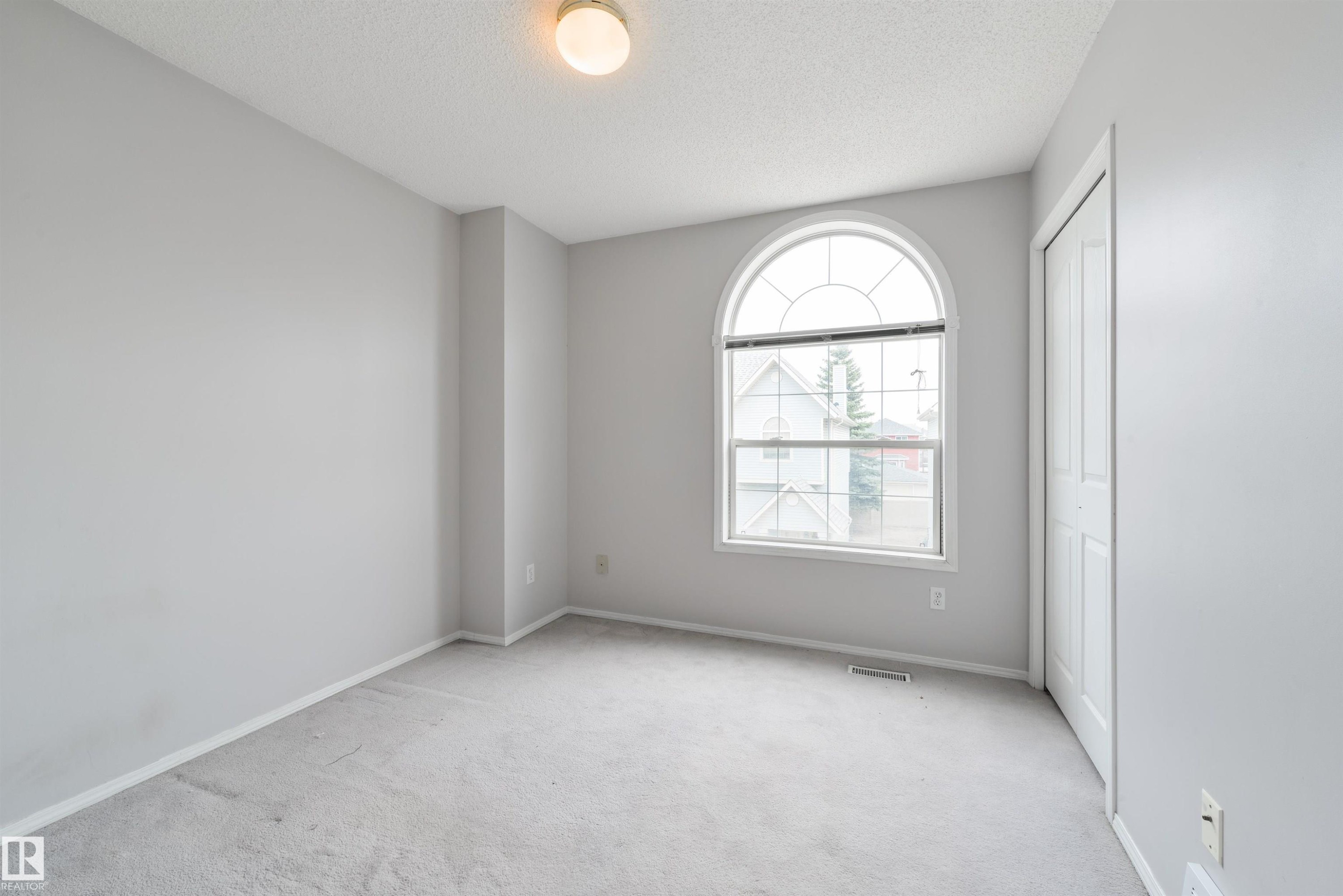 #123 1670 Jamha Rd Nw, Edmonton, AB - Indoor Photo Showing Other Room