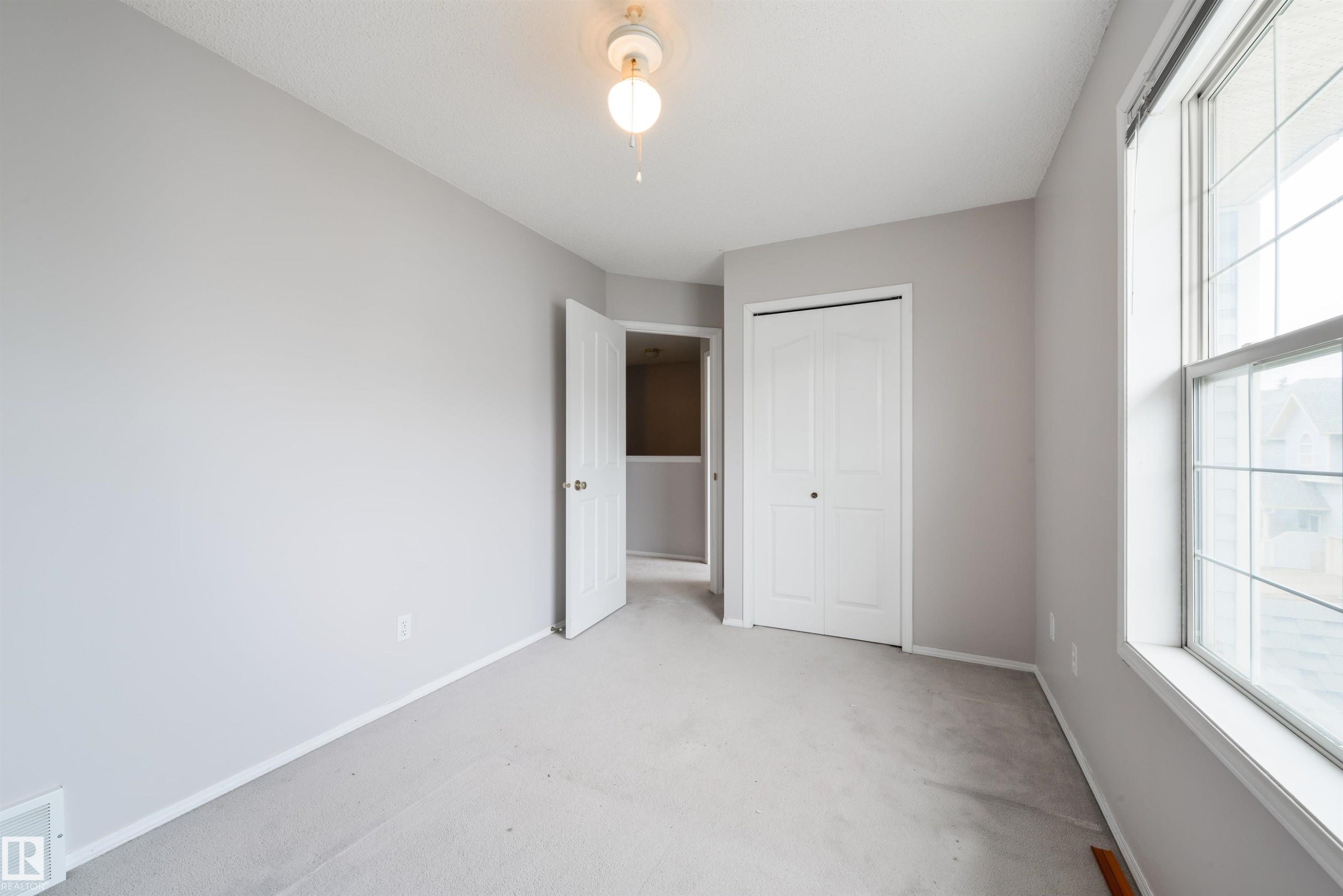 #123 1670 Jamha Rd Nw, Edmonton, AB - Indoor Photo Showing Other Room