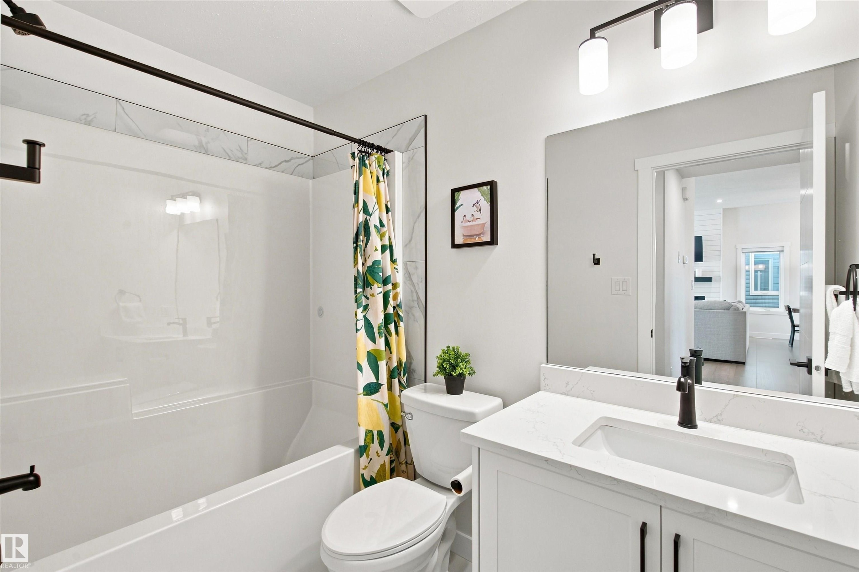 328 Fundy Way, Cold Lake, AB - Indoor Photo Showing Bathroom