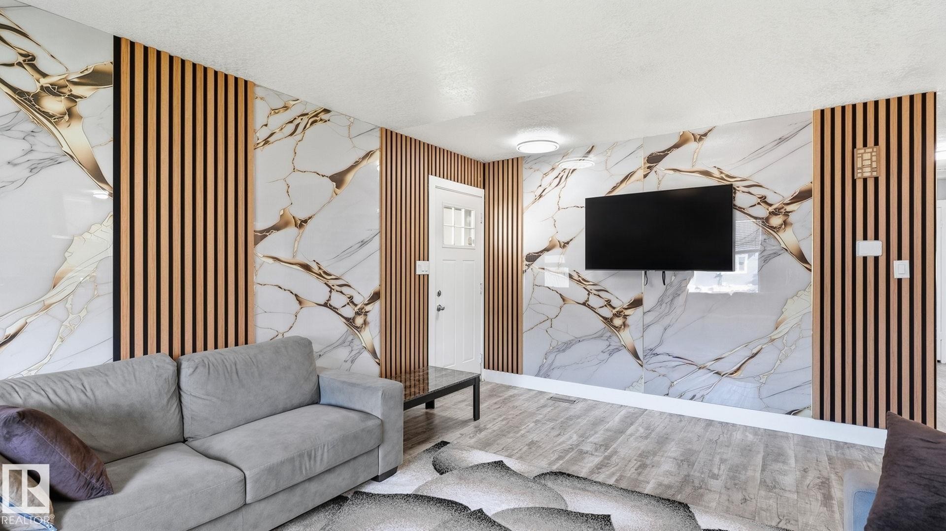 493 Kirkness Road Nw, Edmonton, AB - Indoor