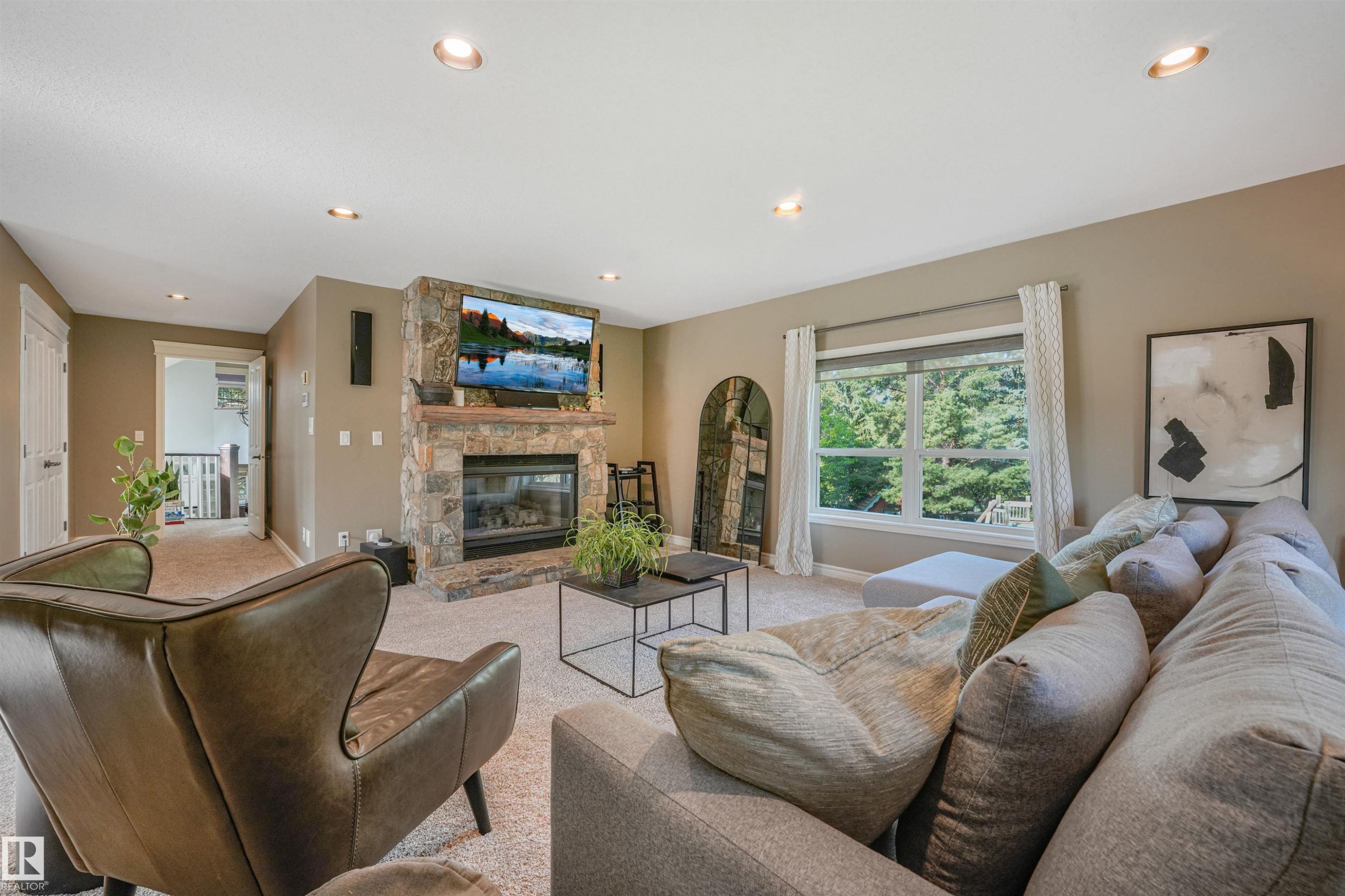 110 Weaver Drive Nw, Edmonton, AB