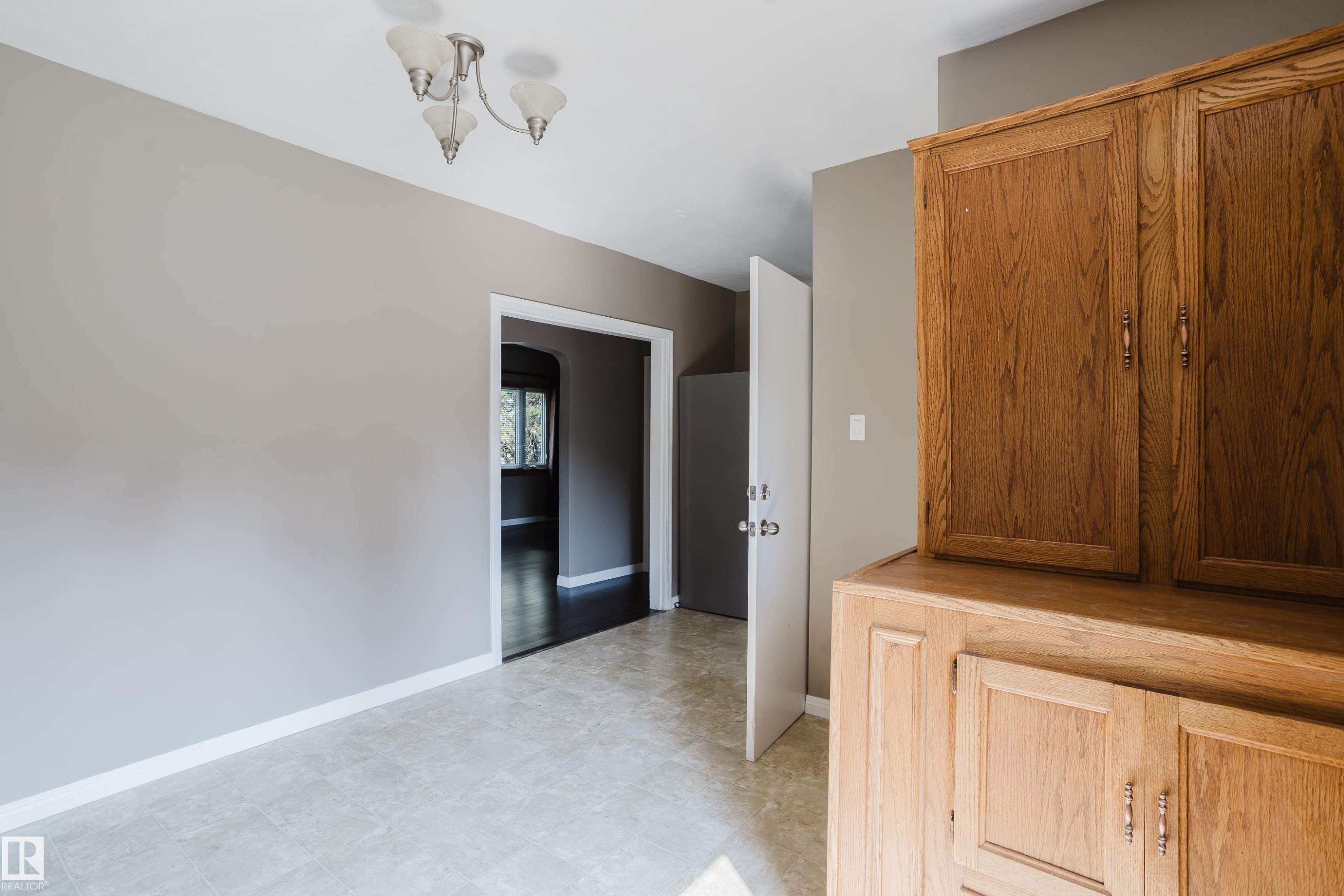 12811 117 Avenue Nw, Edmonton, AB - Indoor Photo Showing Other Room