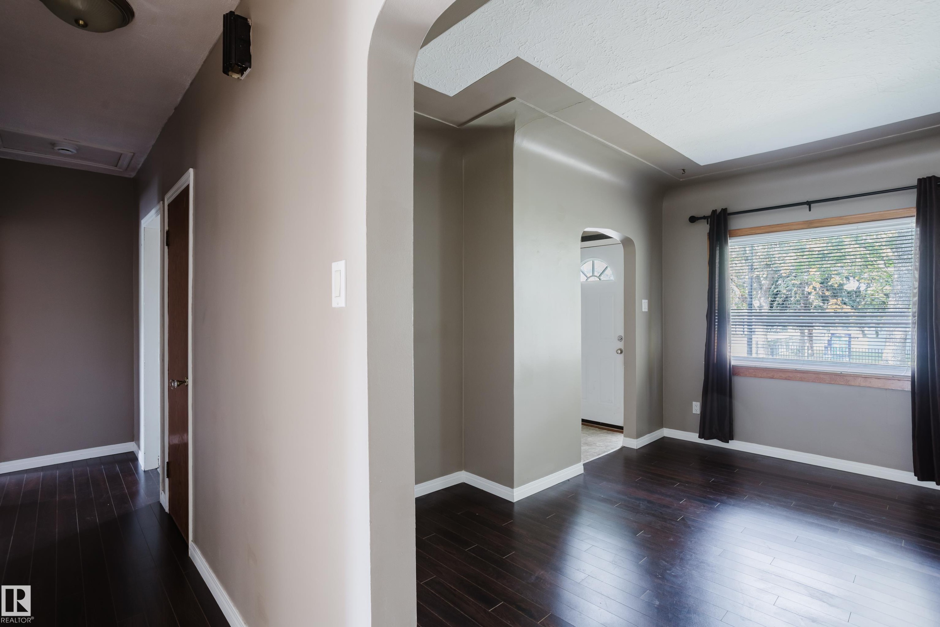 12811 117 Avenue Nw, Edmonton, AB - Indoor Photo Showing Other Room