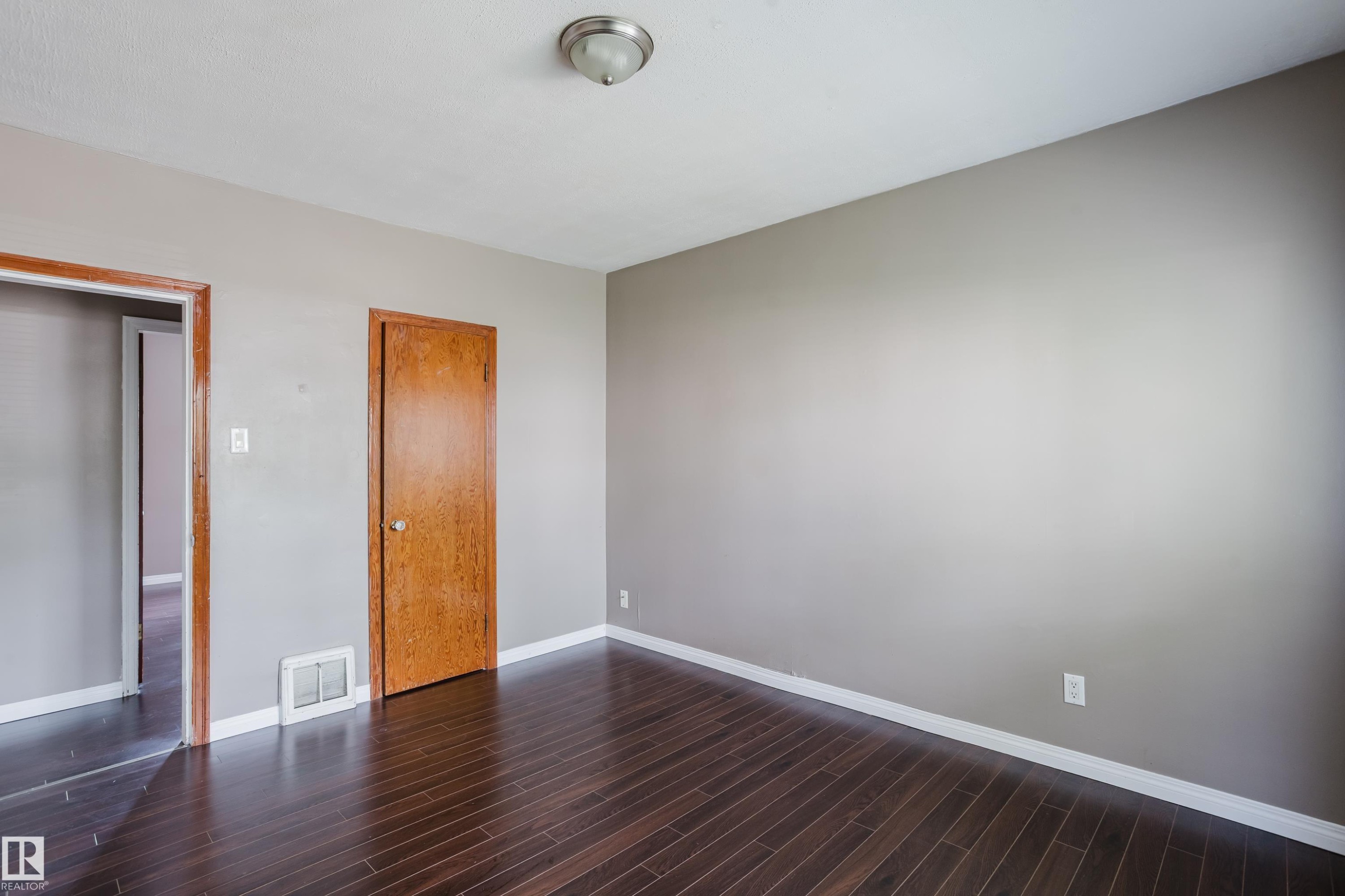 12811 117 Avenue Nw, Edmonton, AB - Indoor Photo Showing Other Room
