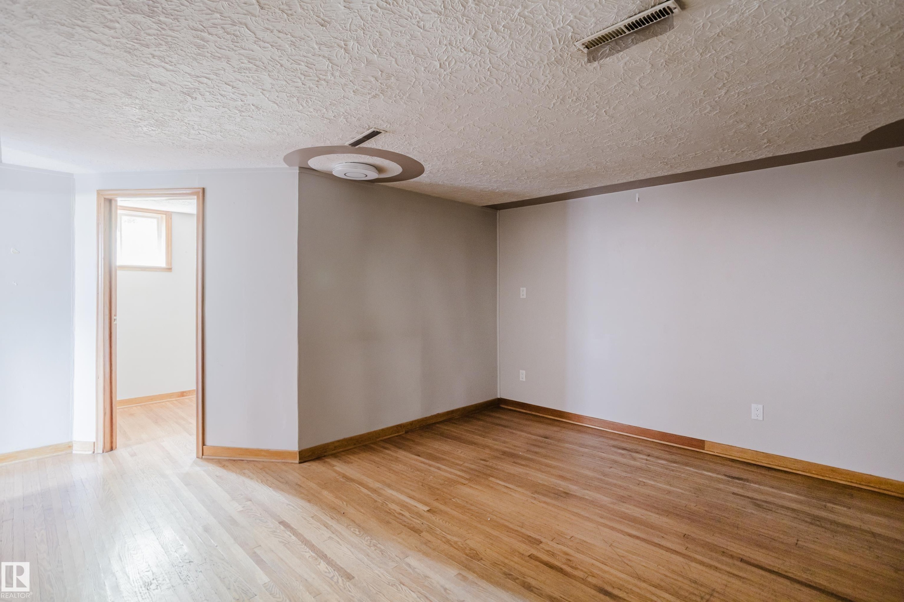 12811 117 Avenue Nw, Edmonton, AB - Indoor Photo Showing Other Room