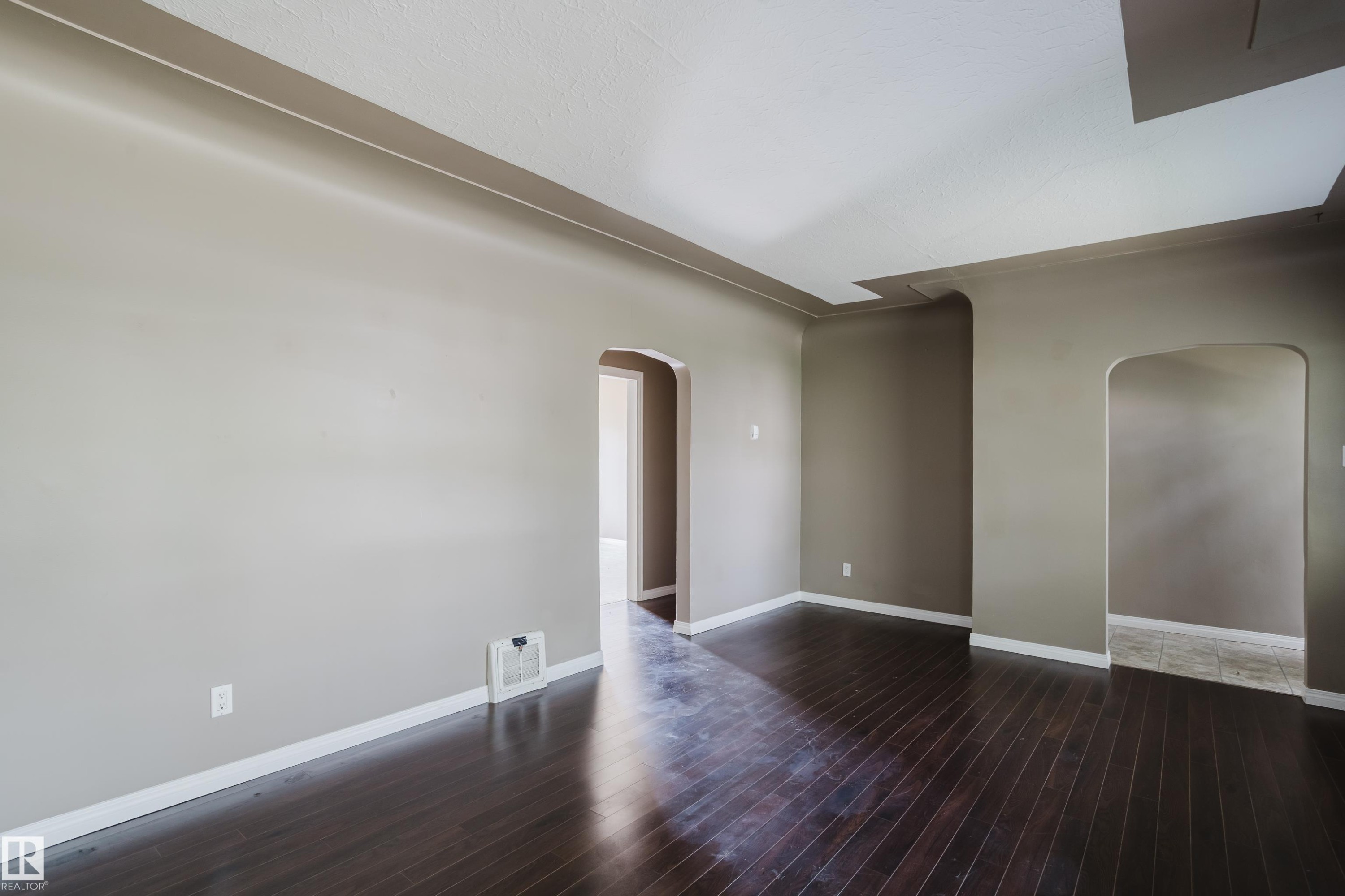 12811 117 Avenue Nw, Edmonton, AB - Indoor Photo Showing Other Room