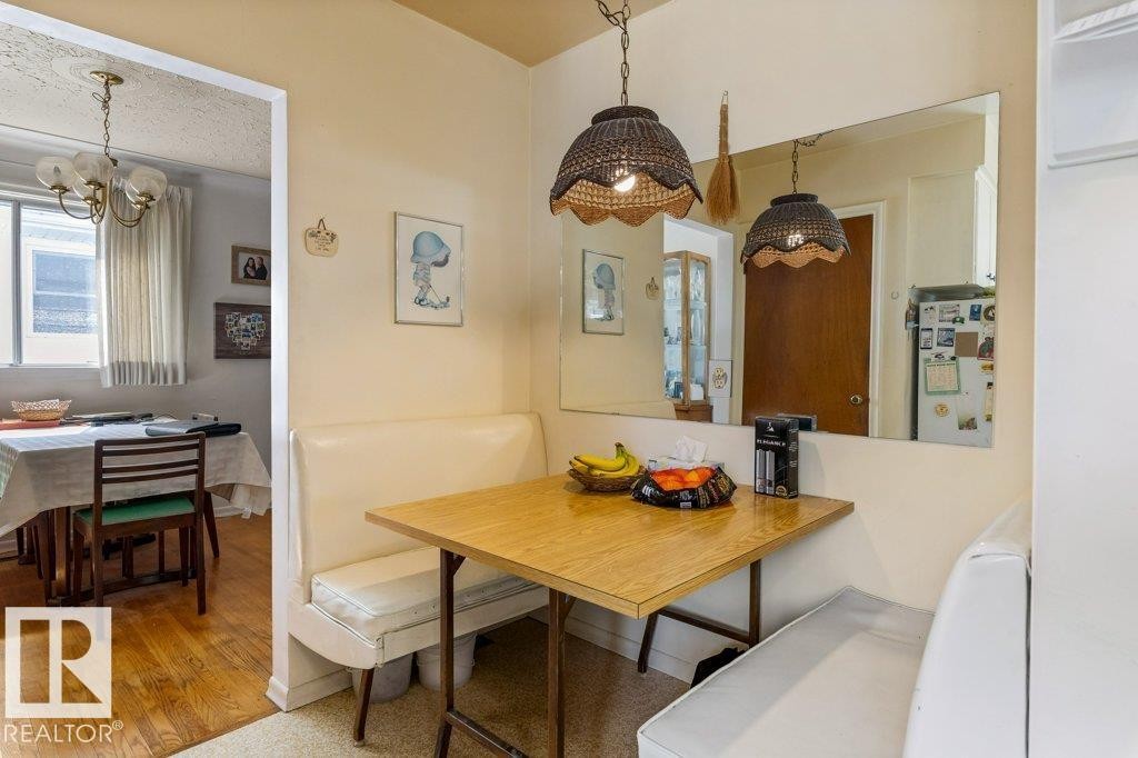 10731 148 Street Nw, Edmonton, AB - Indoor Photo Showing Dining Room