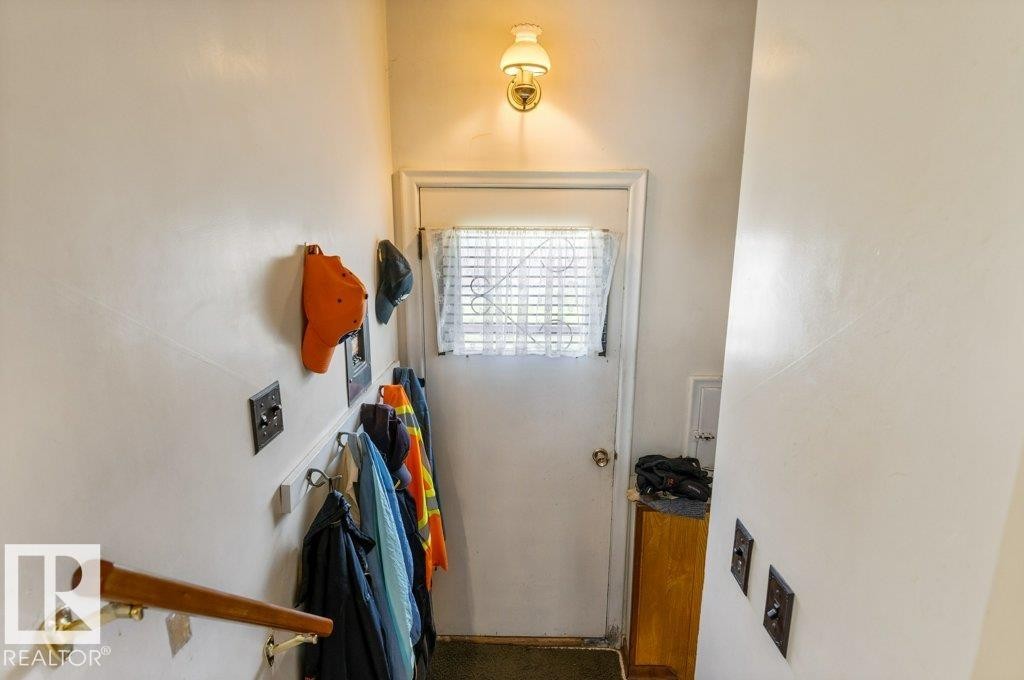 10731 148 Street Nw, Edmonton, AB - Indoor Photo Showing Other Room
