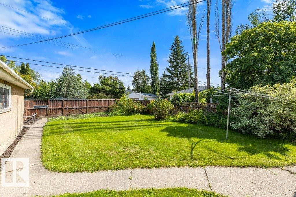 10731 148 Street Nw, Edmonton, AB - Outdoor
