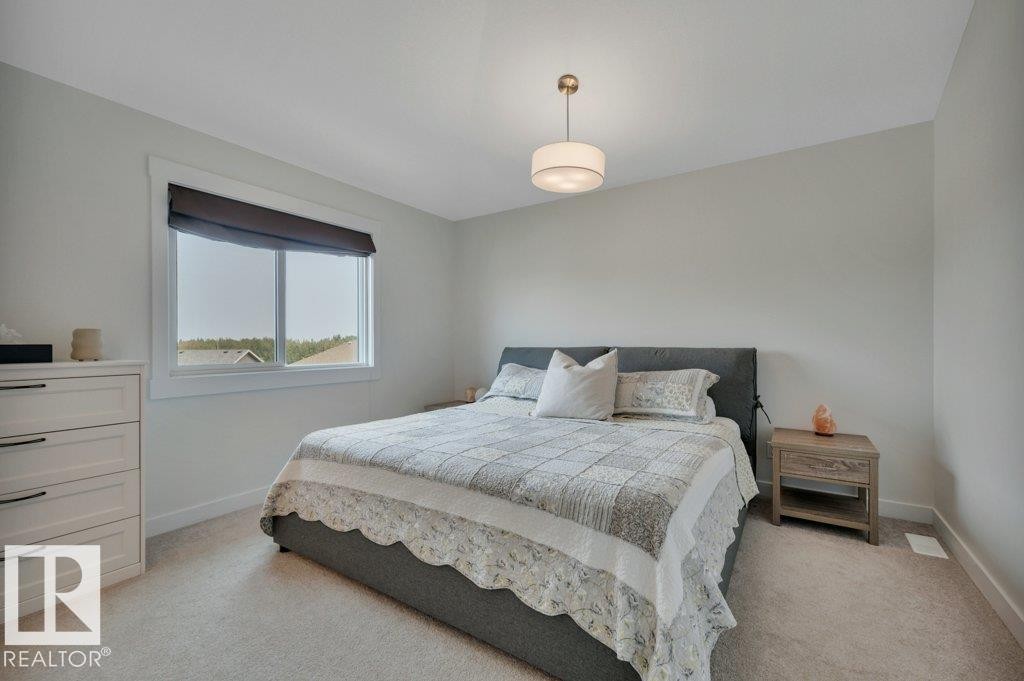 5329 Lark Landing Nw, Edmonton, AB - Indoor Photo Showing Bedroom