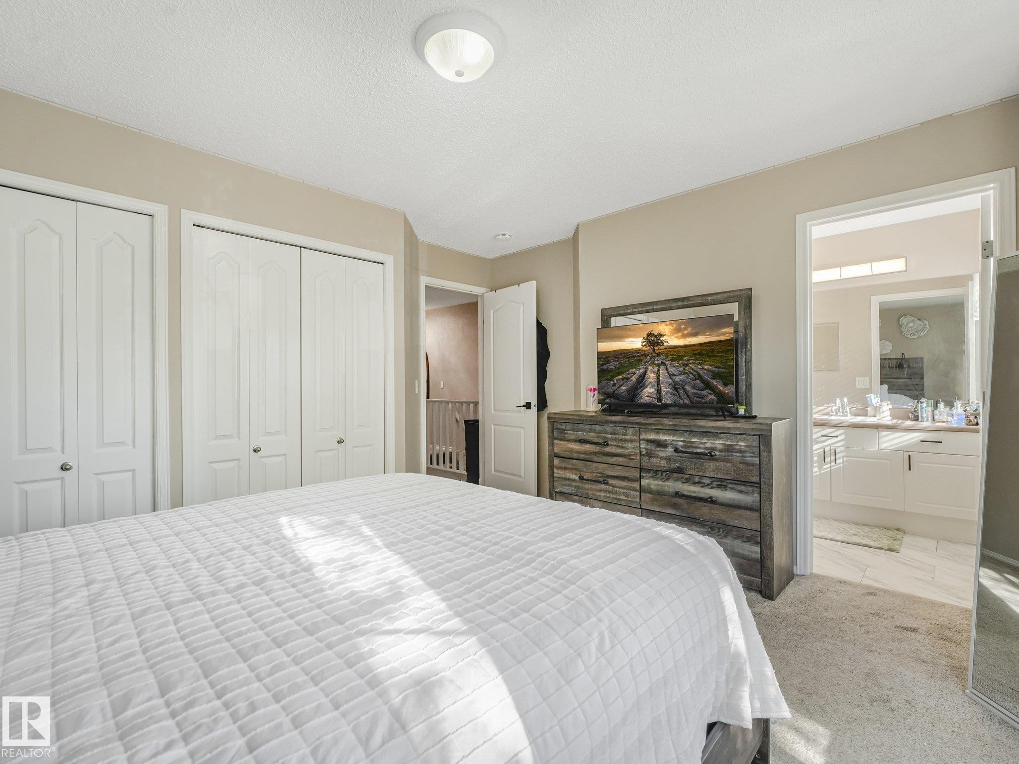#48 1780 Glastonbury Bv Nw, Edmonton, AB - Indoor Photo Showing Bedroom