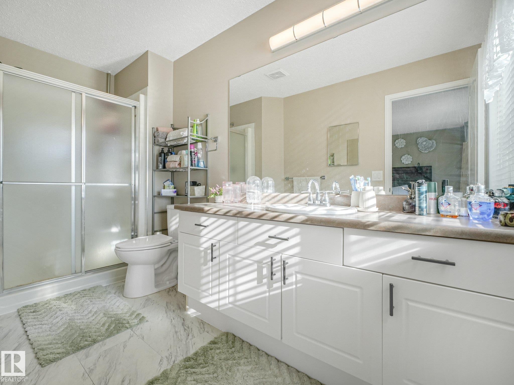 #48 1780 Glastonbury Bv Nw, Edmonton, AB - Indoor Photo Showing Bathroom