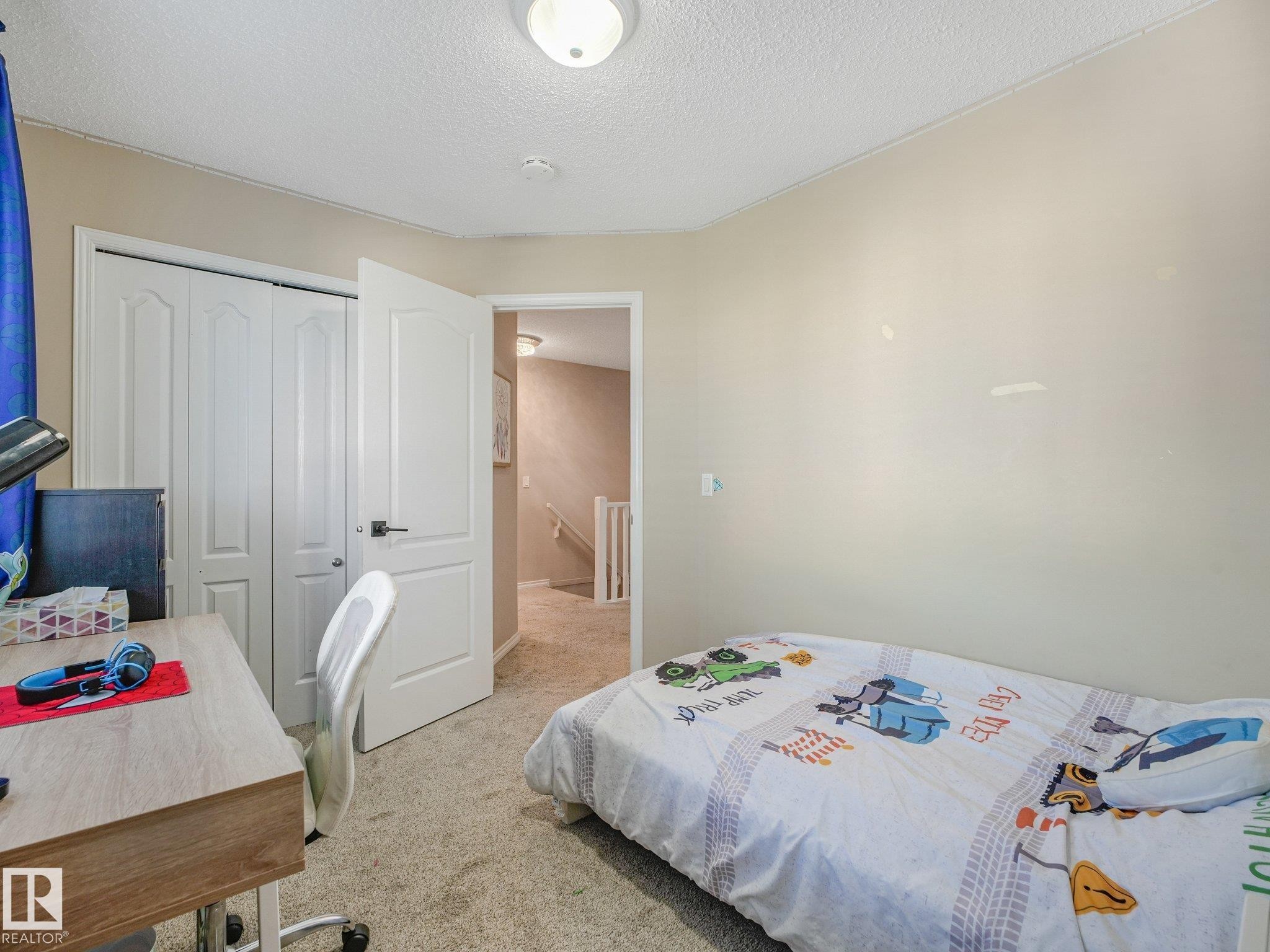 #48 1780 Glastonbury Bv Nw, Edmonton, AB - Indoor Photo Showing Bedroom