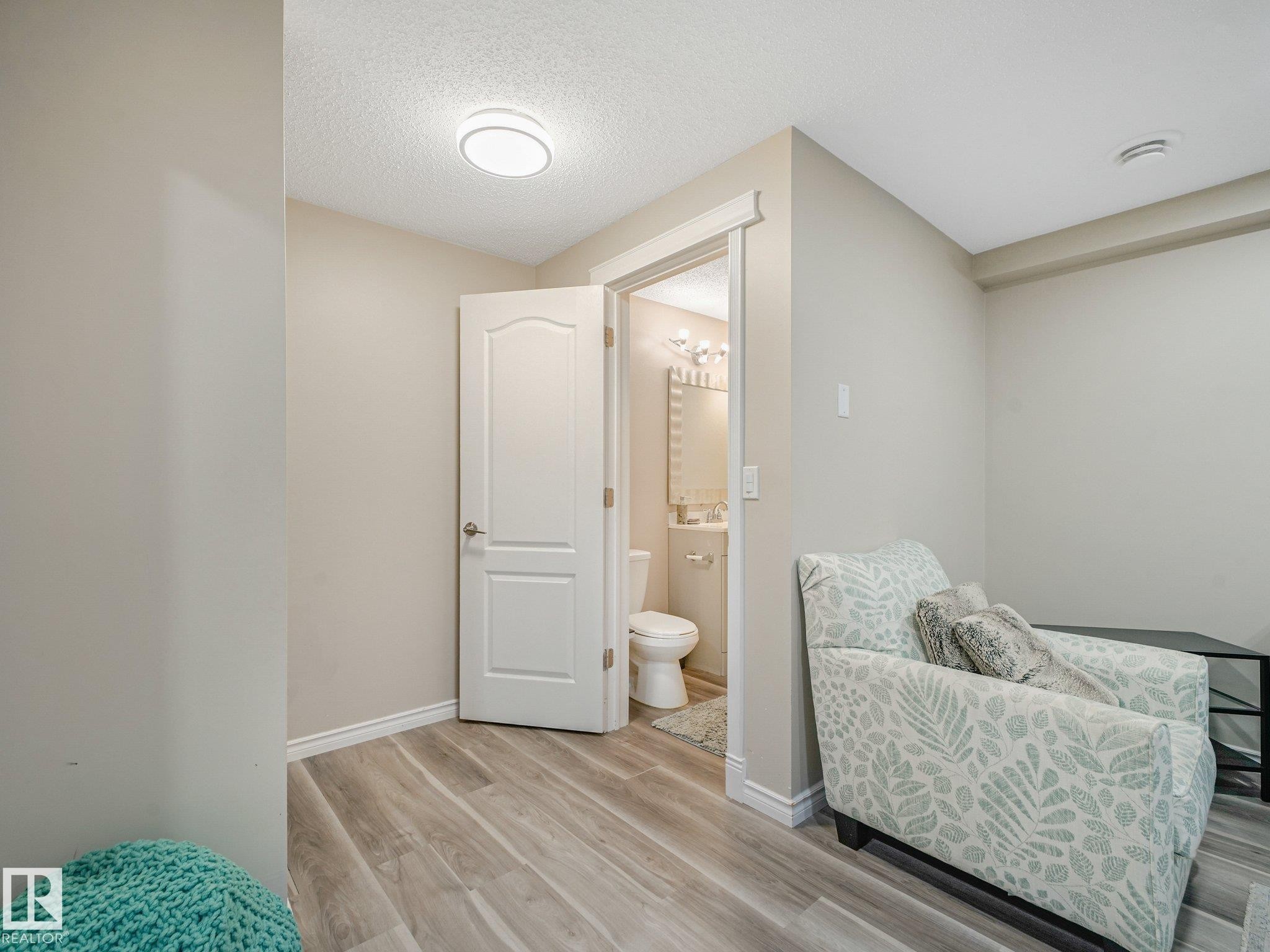 #48 1780 Glastonbury Bv Nw, Edmonton, AB - Indoor
