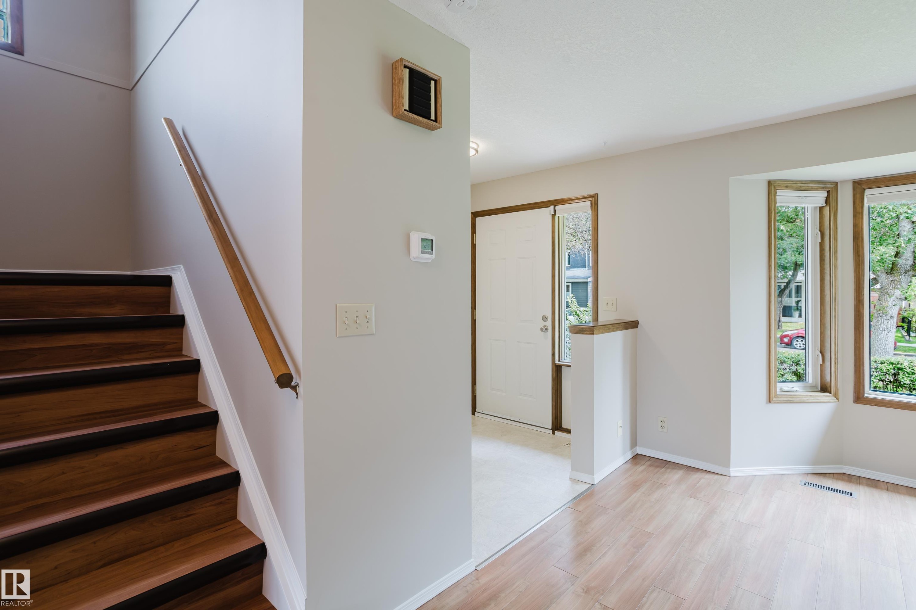 9220 92 Street Nw, Edmonton, AB - Indoor Photo Showing Other Room