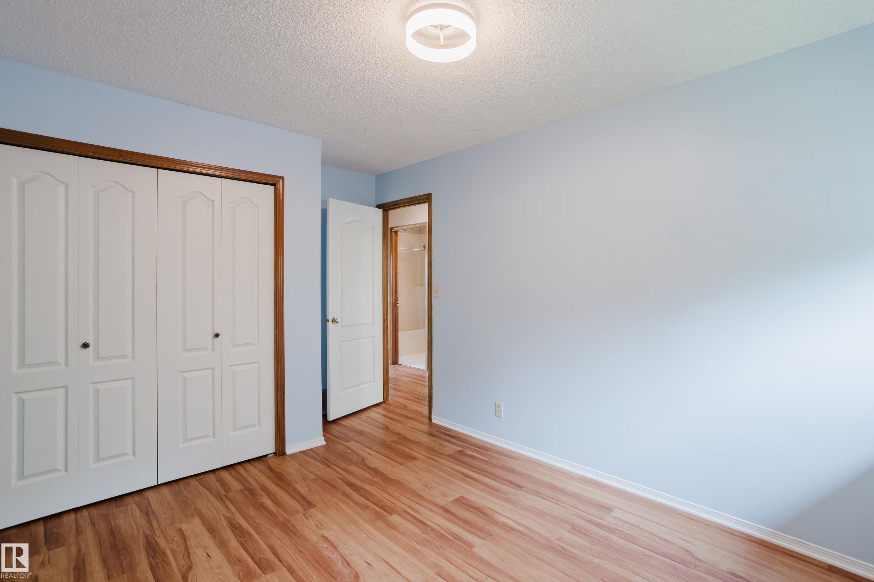 9220 92 Street Nw, Edmonton, AB - Indoor Photo Showing Other Room