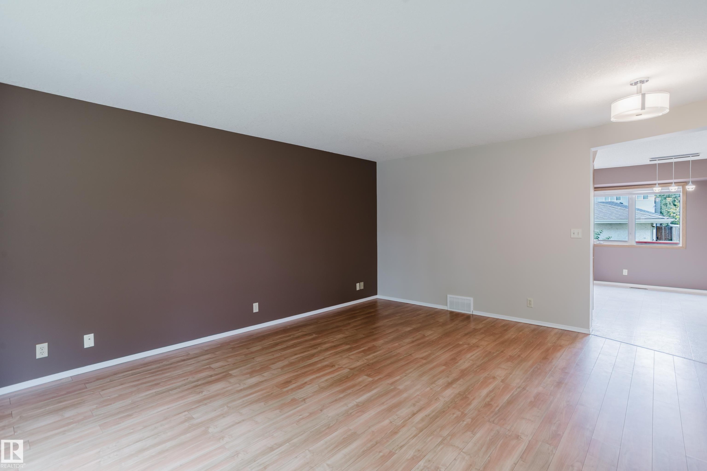 9220 92 Street Nw, Edmonton, AB - Indoor Photo Showing Other Room