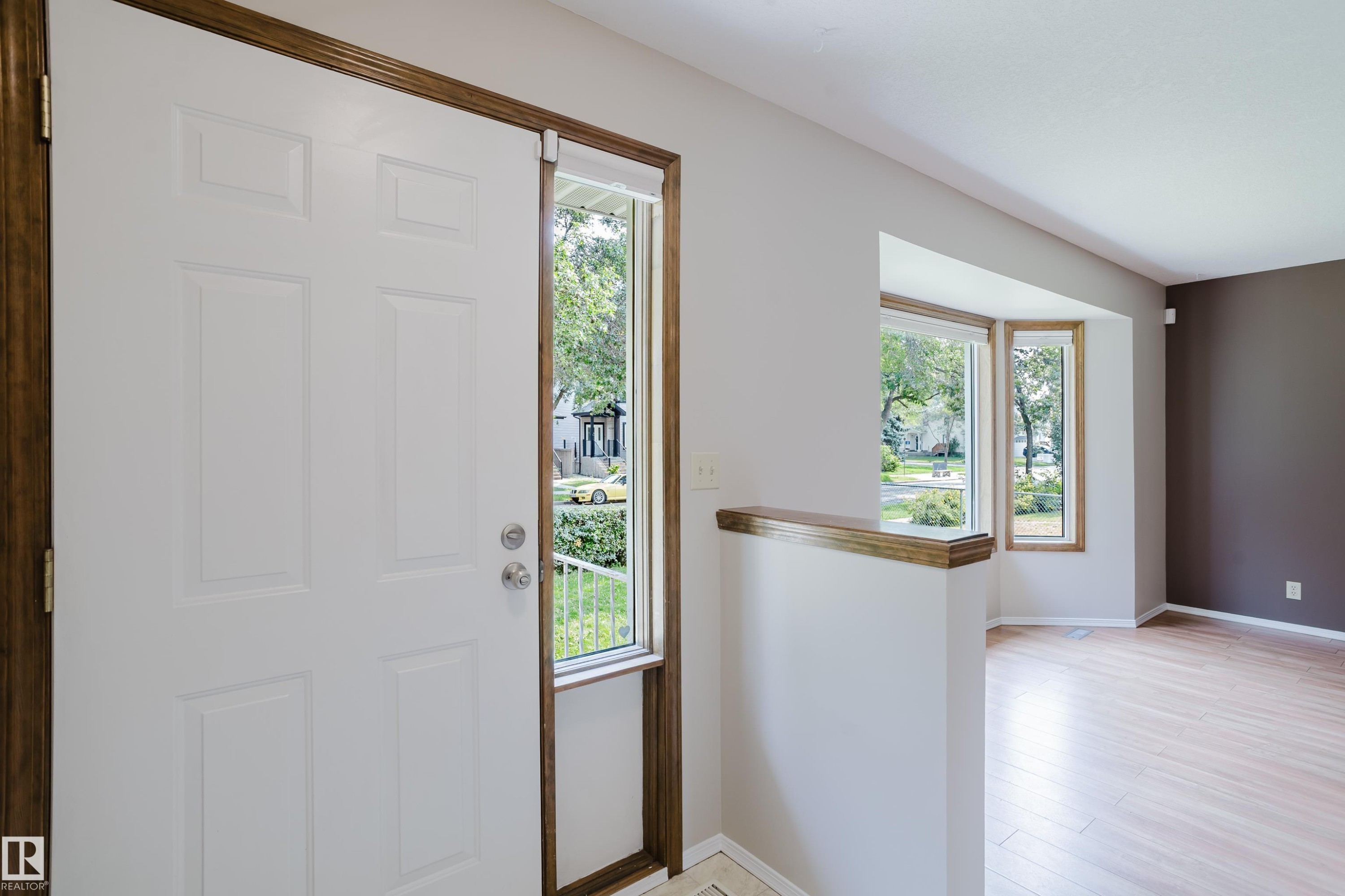 9220 92 Street Nw, Edmonton, AB - Indoor Photo Showing Other Room