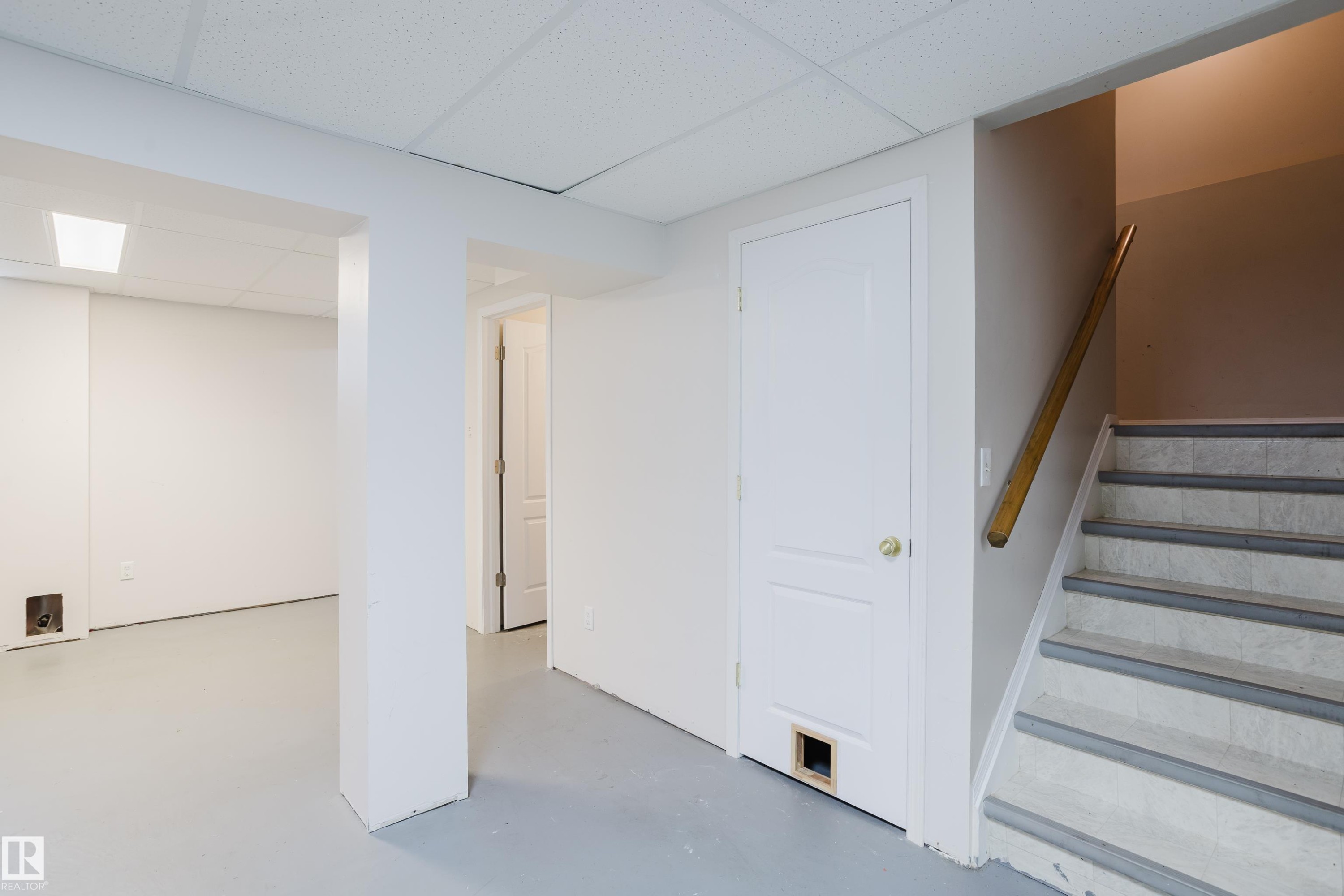 9220 92 Street Nw, Edmonton, AB - Indoor Photo Showing Other Room