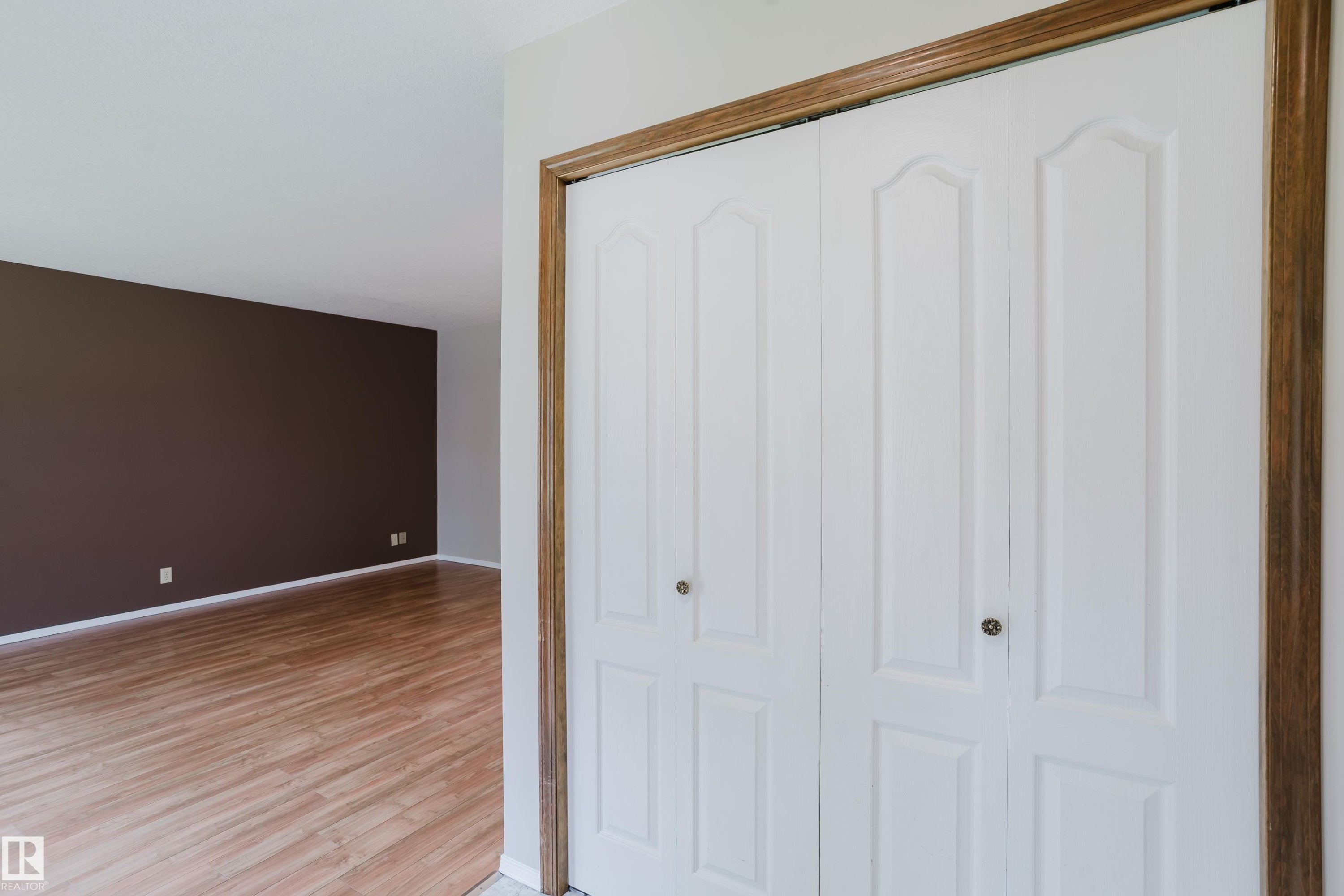 9220 92 Street Nw, Edmonton, AB - Indoor Photo Showing Other Room