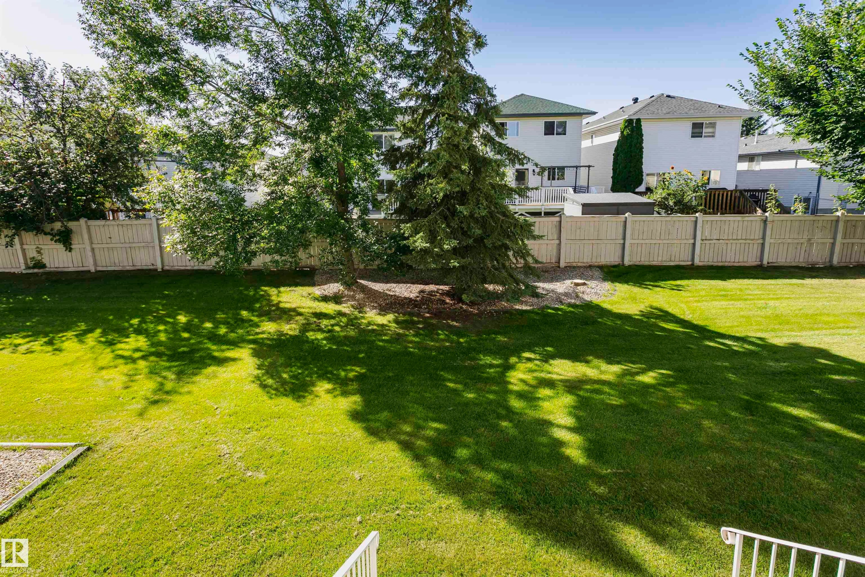 #22 11717 9B Av Nw, Edmonton, AB