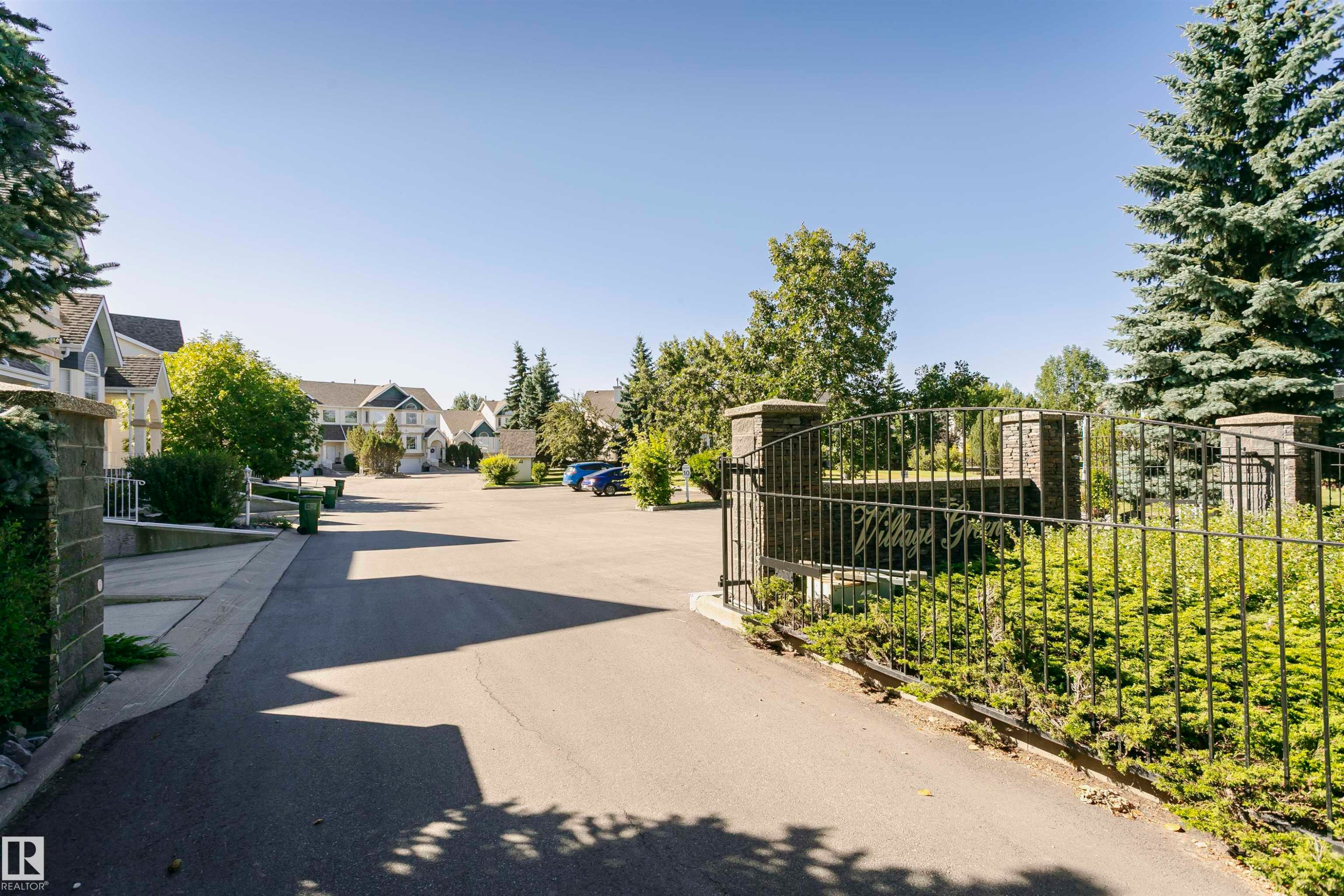 #22 11717 9B Av Nw, Edmonton, AB