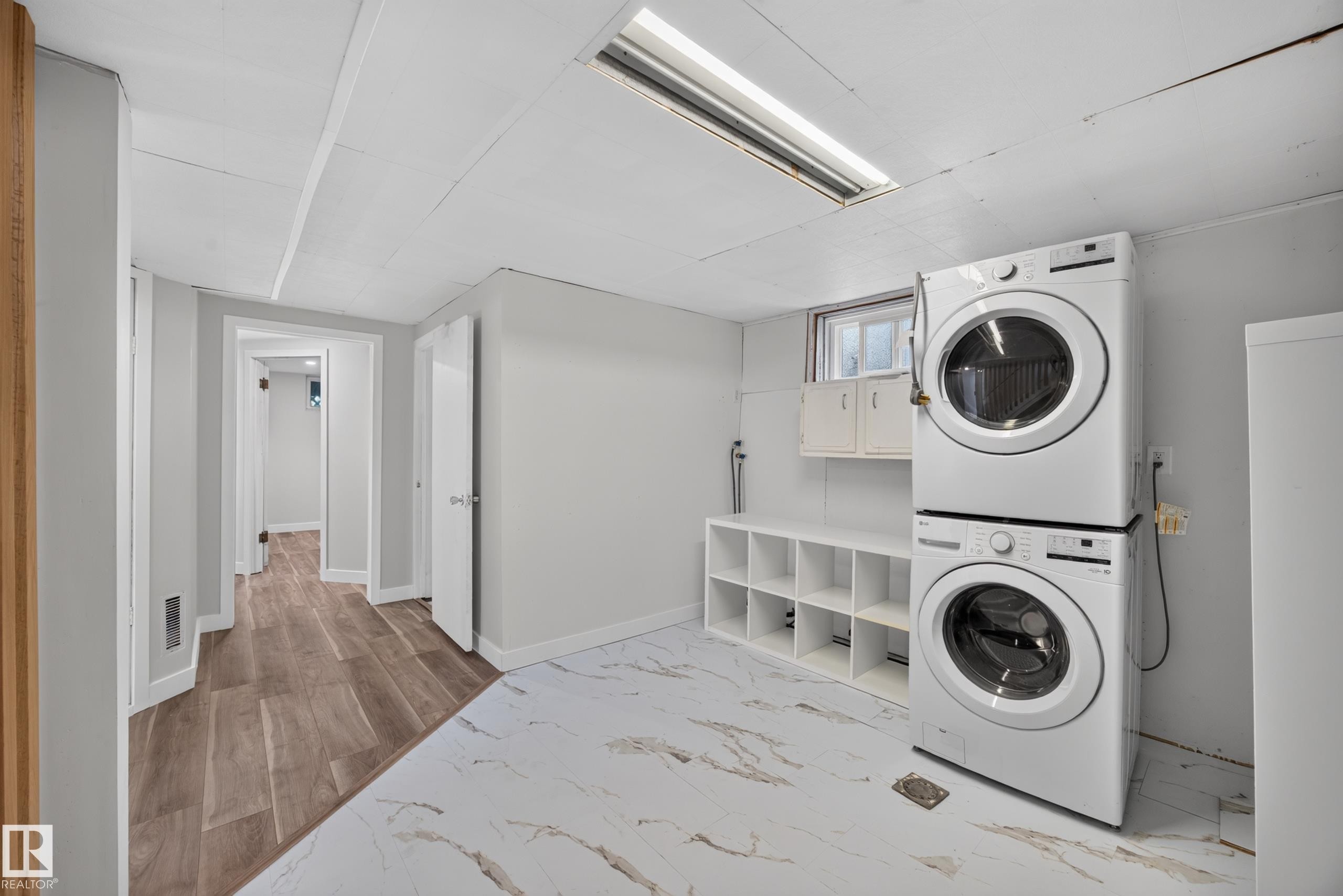 11603 71 Street Nw, Edmonton, AB - Indoor Photo Showing Laundry Room