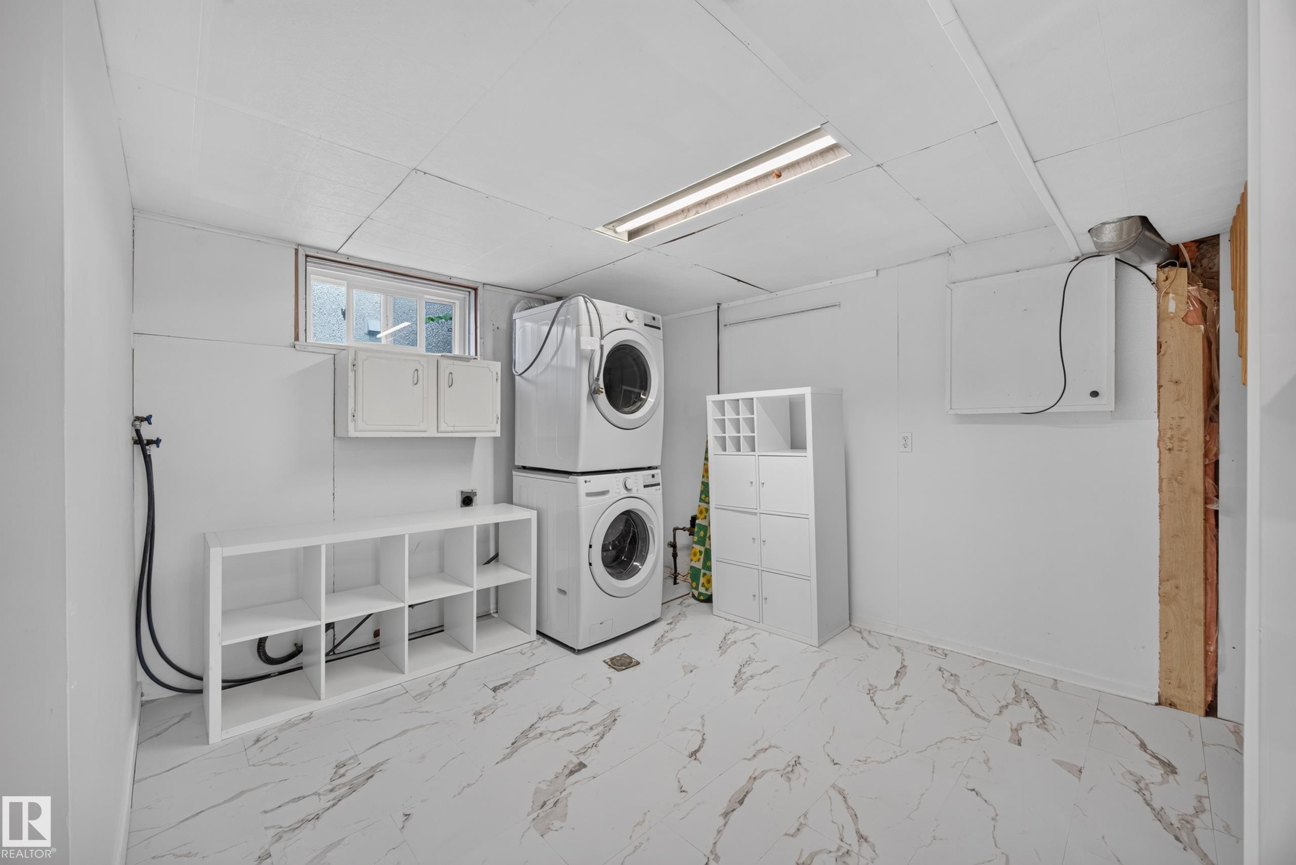11603 71 Street Nw, Edmonton, AB - Indoor Photo Showing Laundry Room