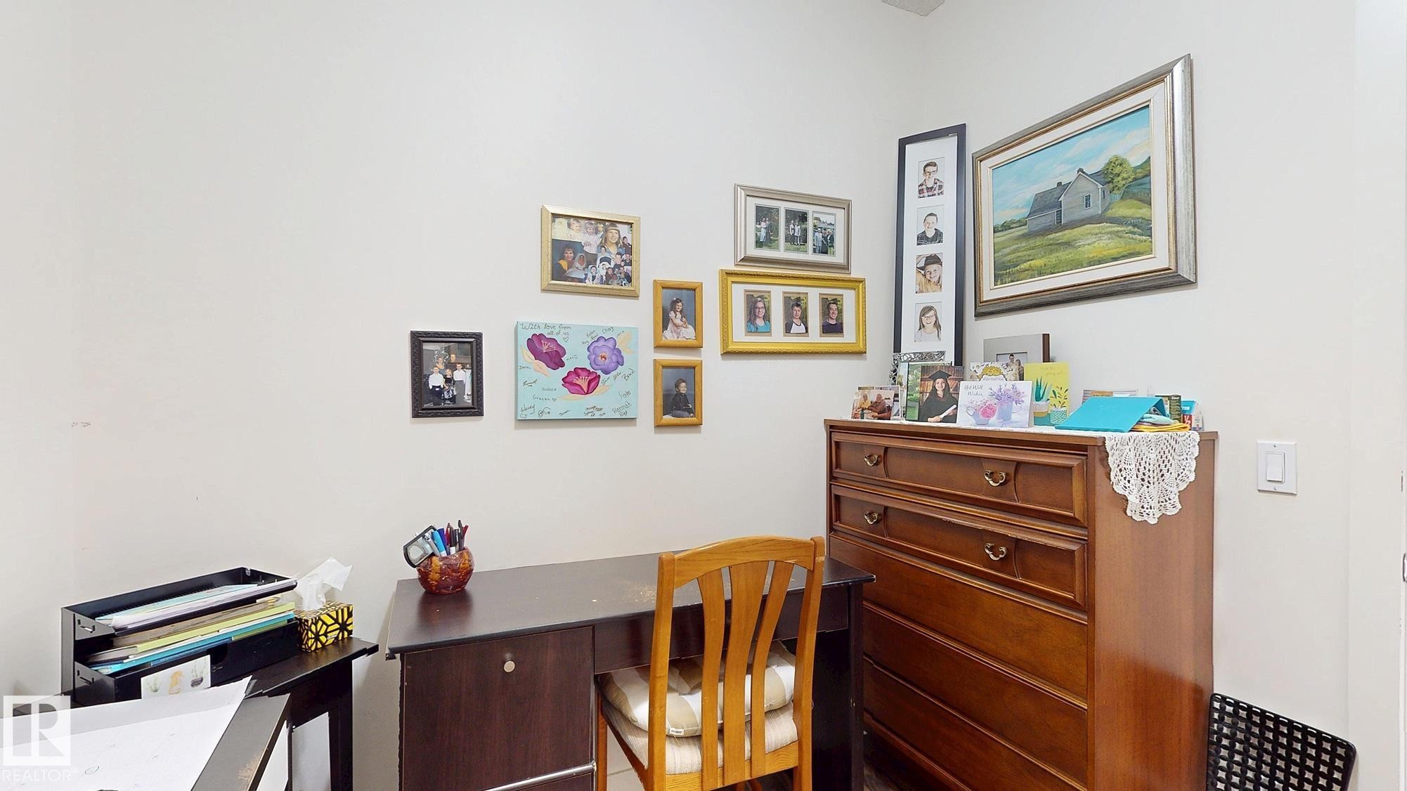 #313 511 Queen St, Spruce Grove, AB - Indoor