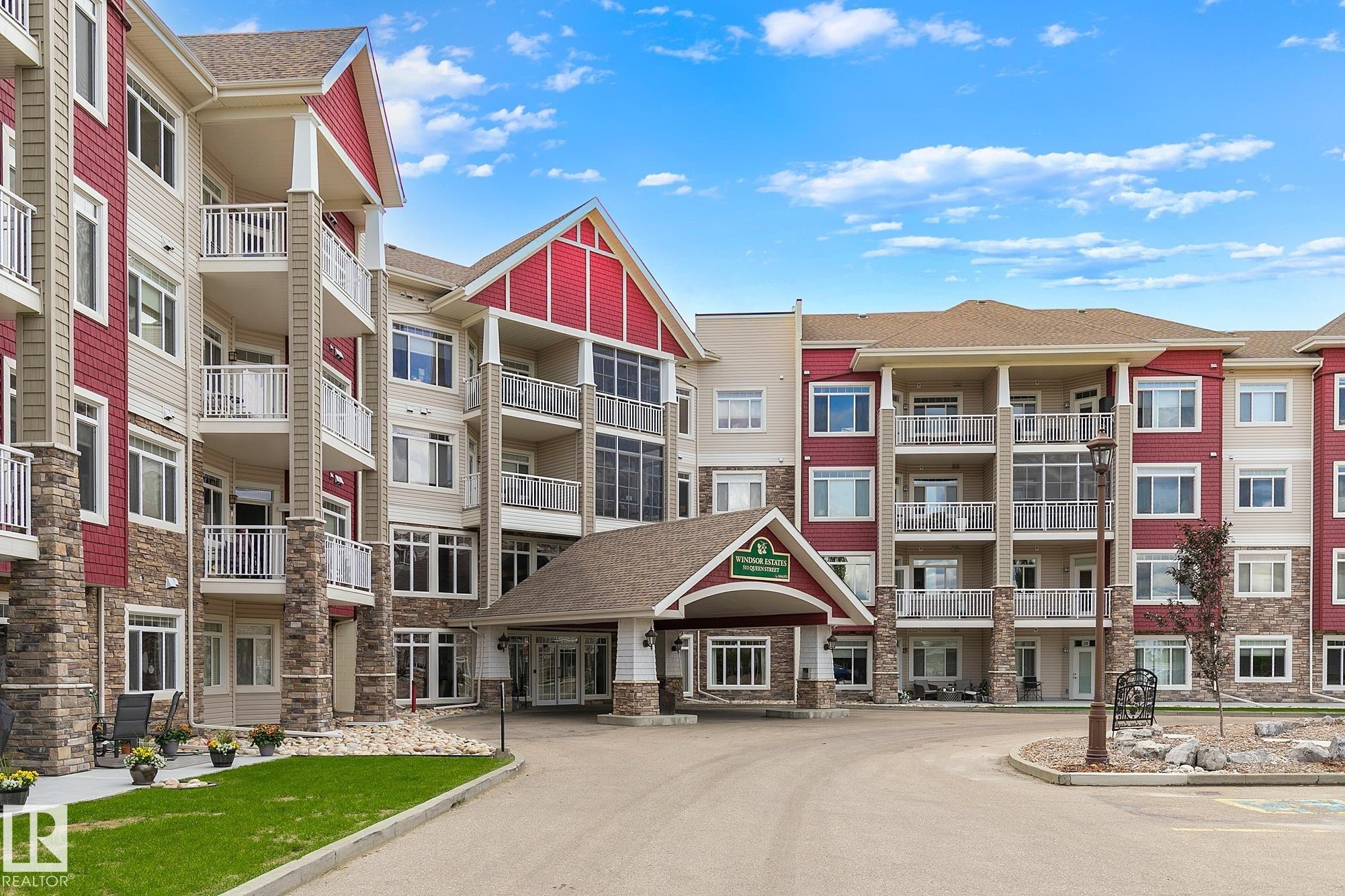 #313 511 Queen St, Spruce Grove, AB - Outdoor With Balcony With Facade