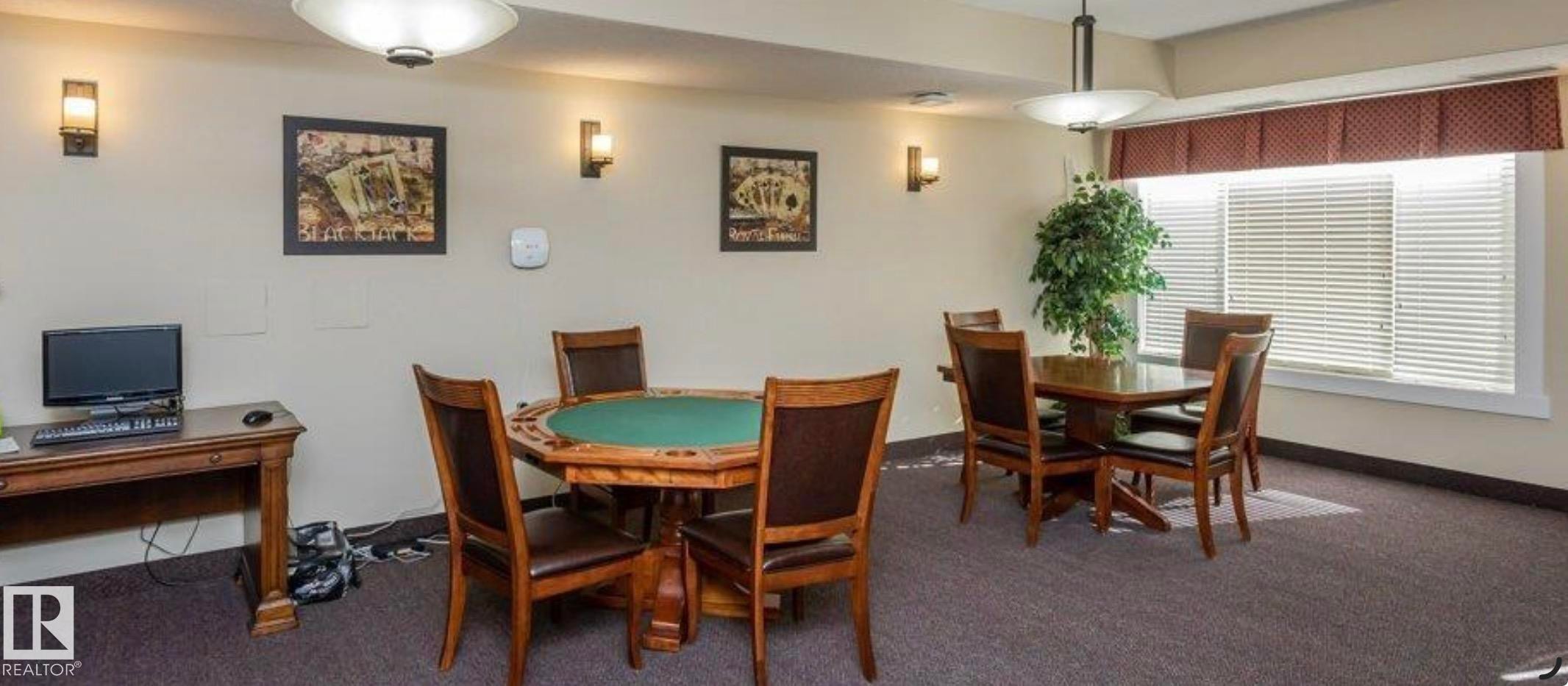 #313 511 Queen St, Spruce Grove, AB - Indoor Photo Showing Dining Room