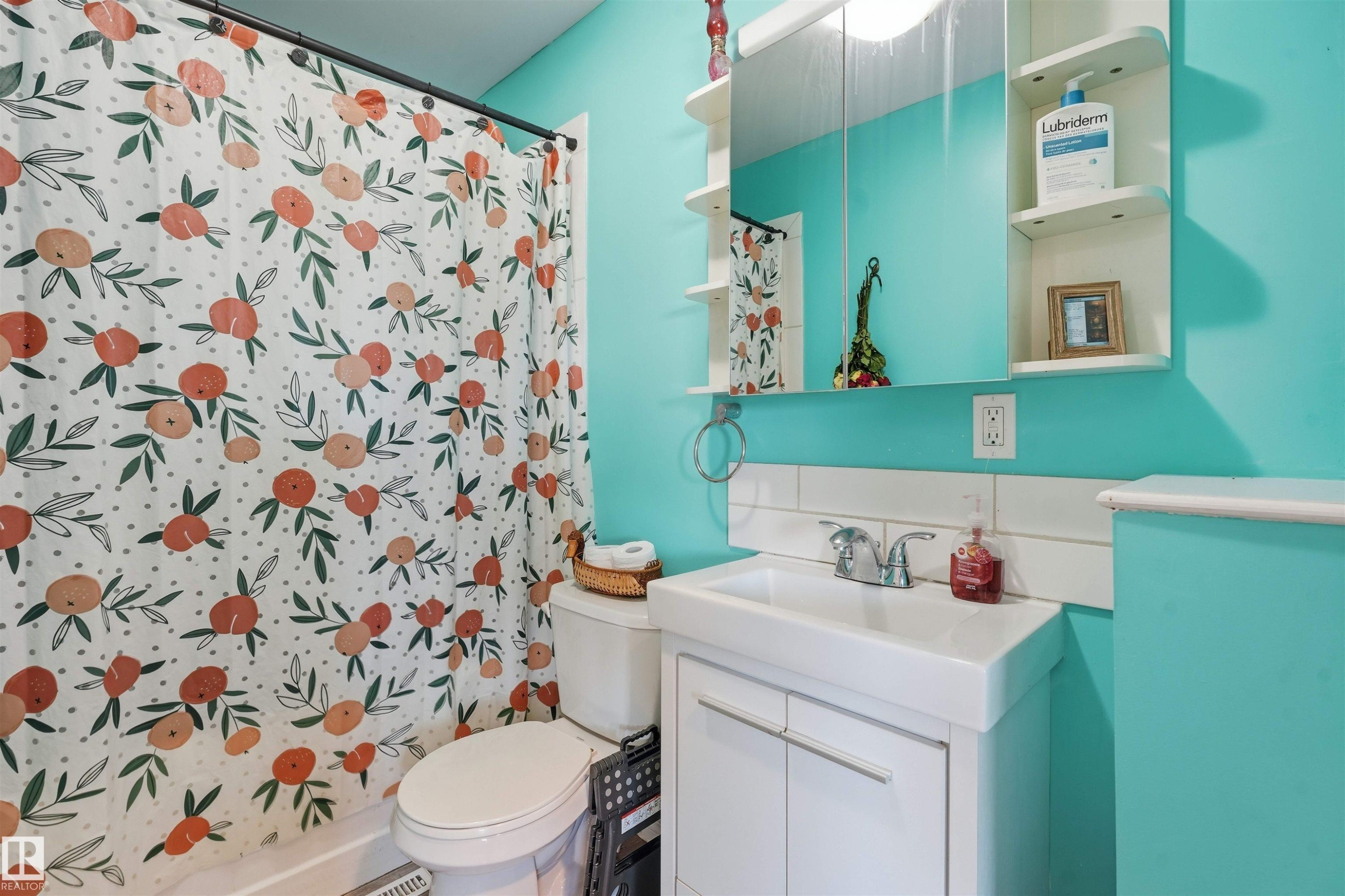 4915 49 Avenue, Onoway, AB