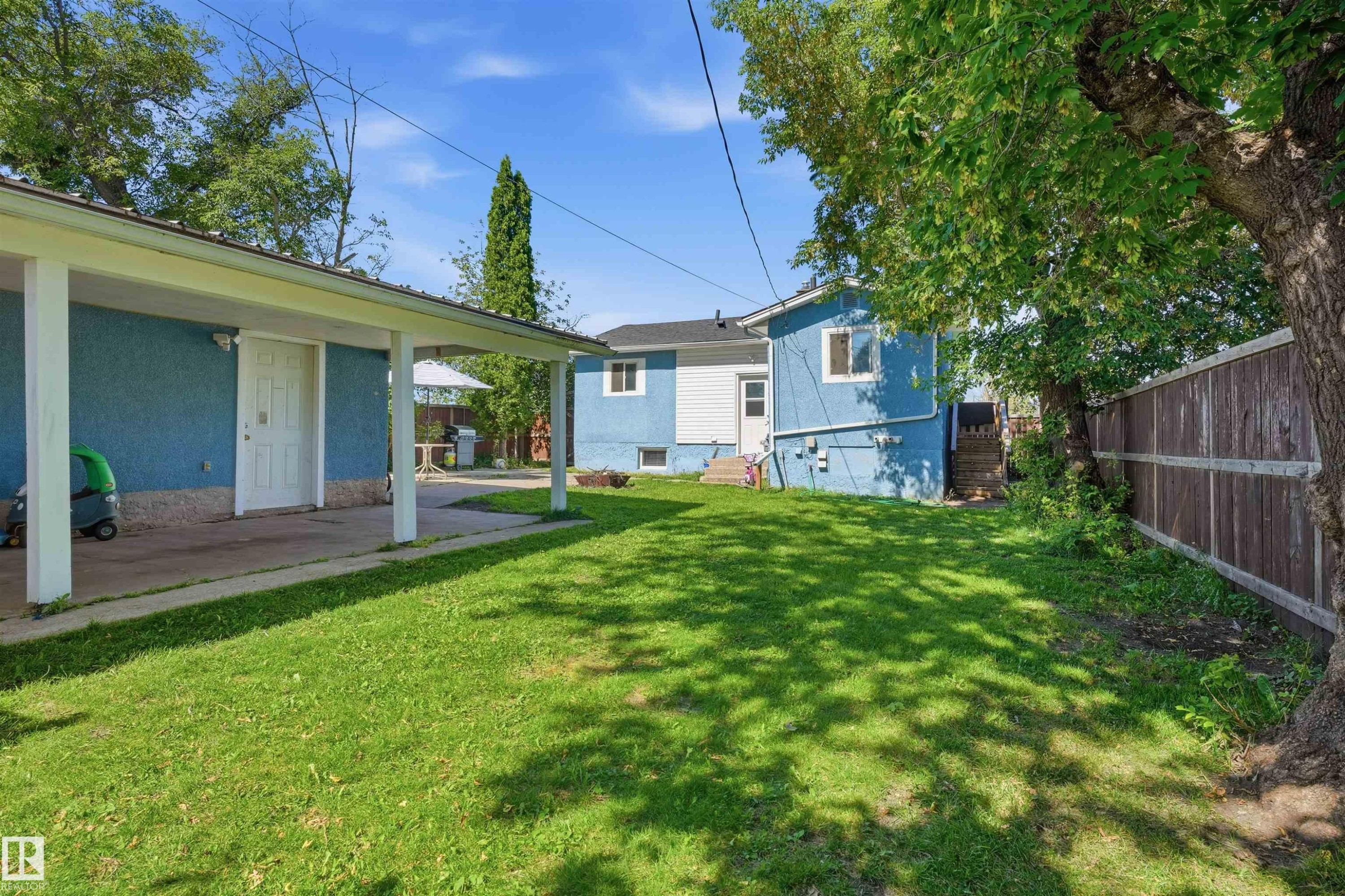 4915 49 Avenue, Onoway, AB