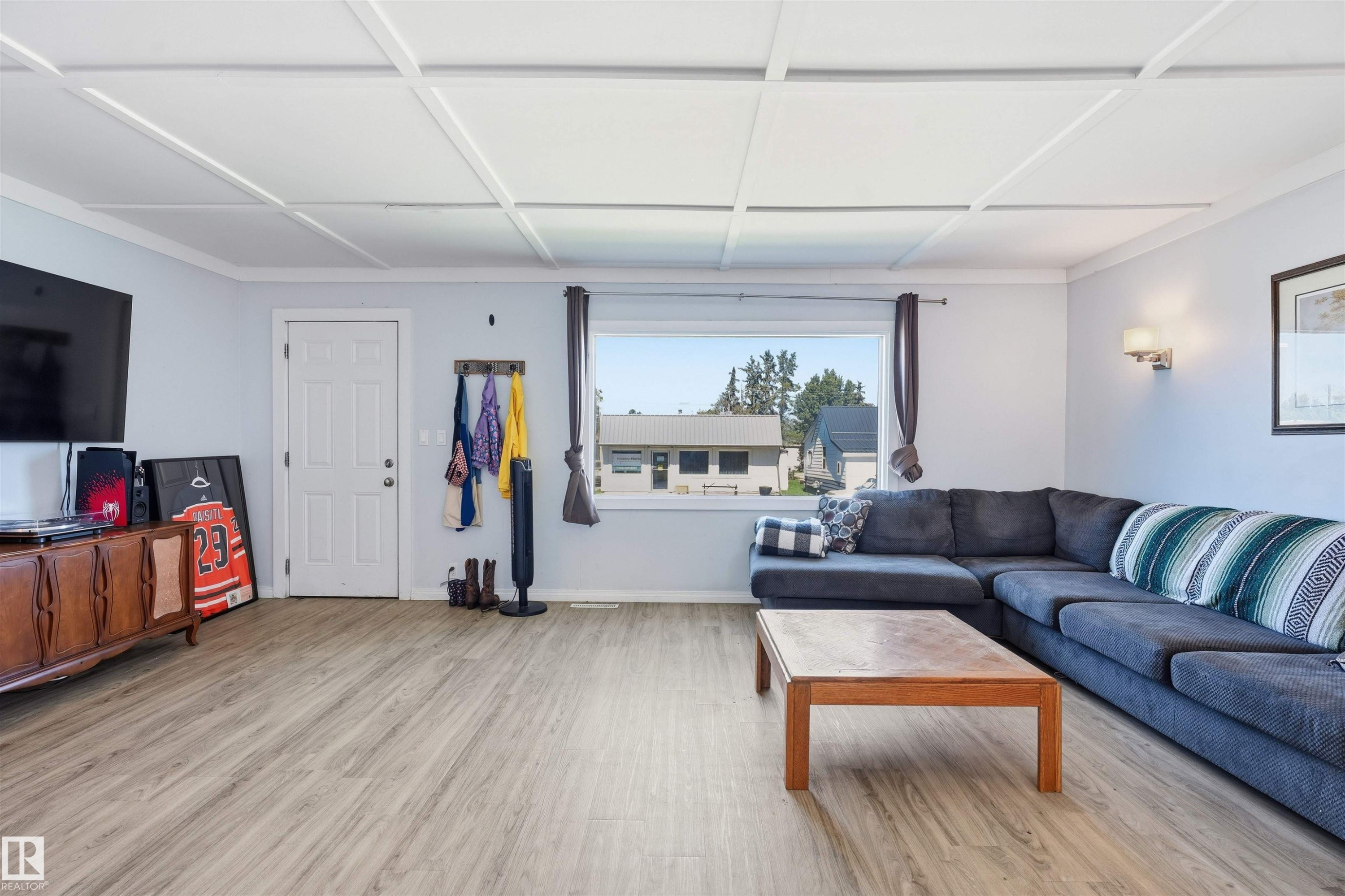 4915 49 Avenue, Onoway, AB