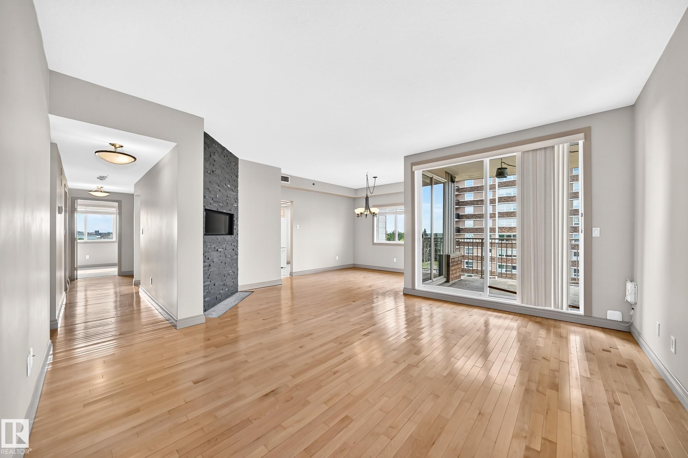 #606 8728 Gateway Bv Nw, Edmonton, AB