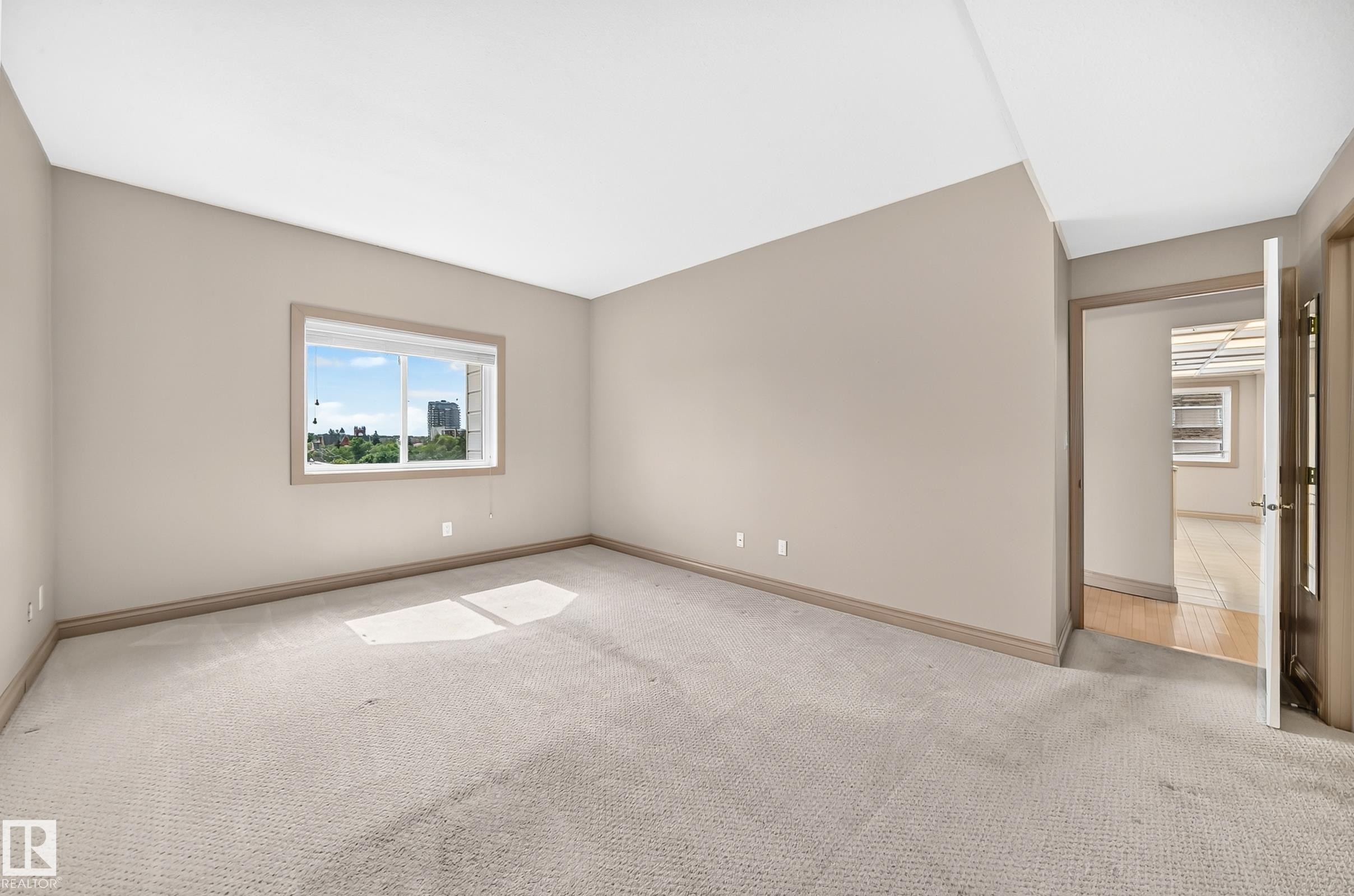 #606 8728 Gateway Bv Nw, Edmonton, AB