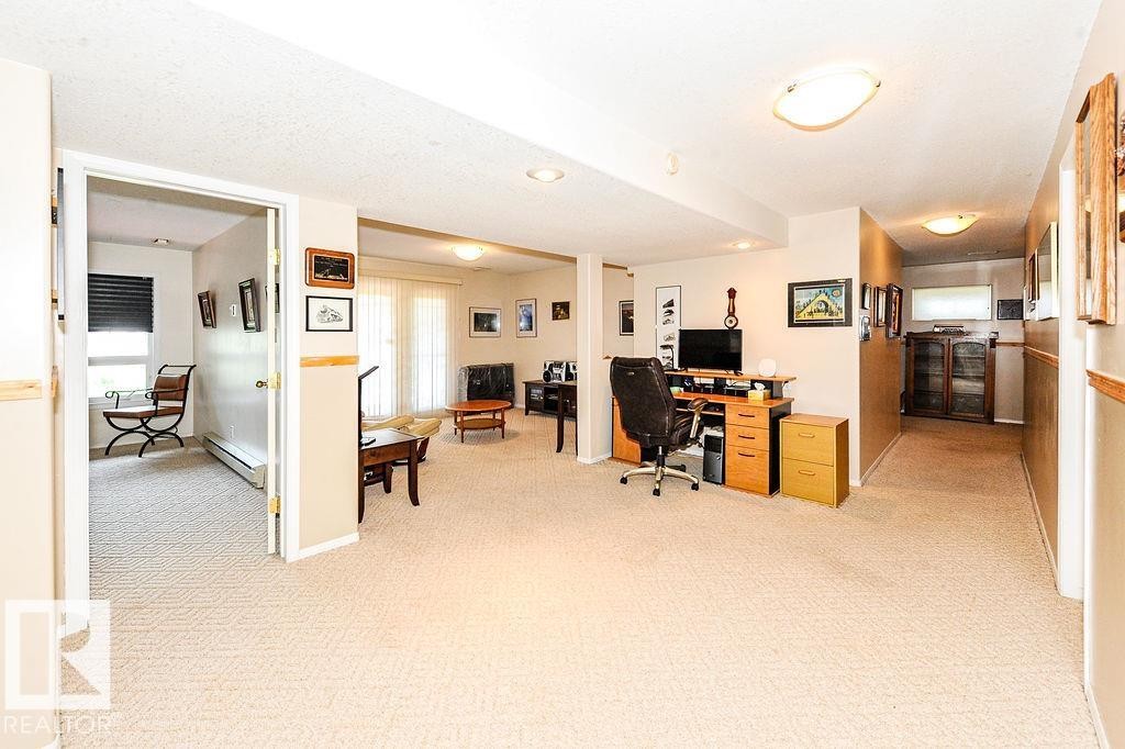 4720 51 Street, Camrose, AB - Indoor