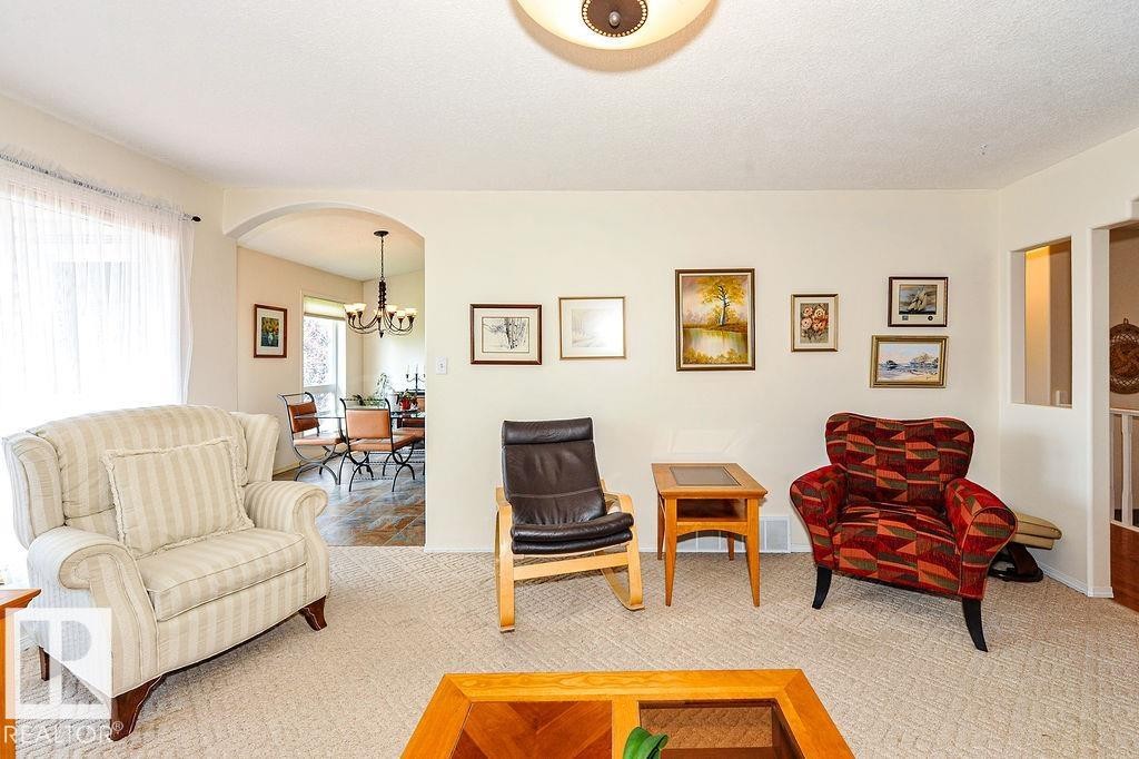 4720 51 Street, Camrose, AB - Indoor Photo Showing Living Room