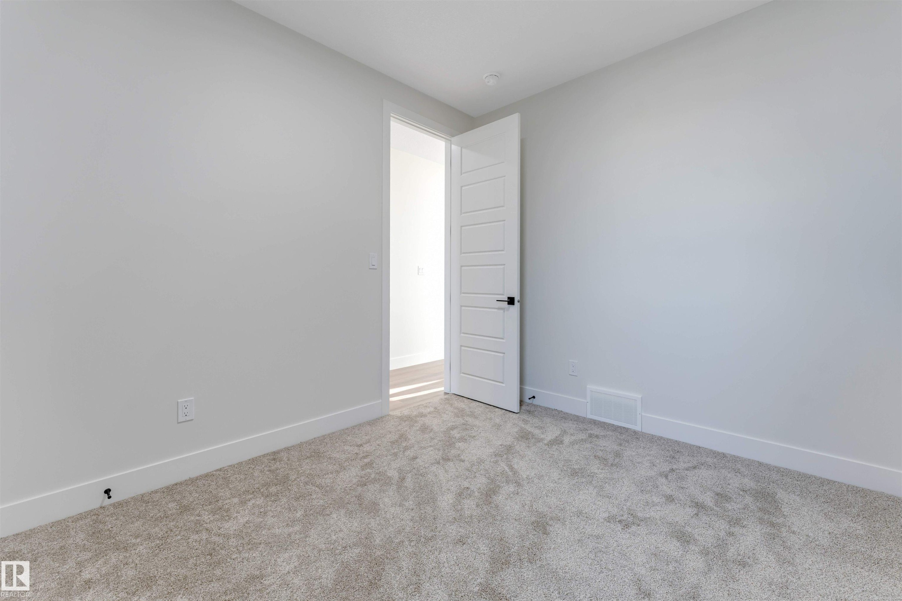 8418 Mayday Link Link Sw, Edmonton, AB