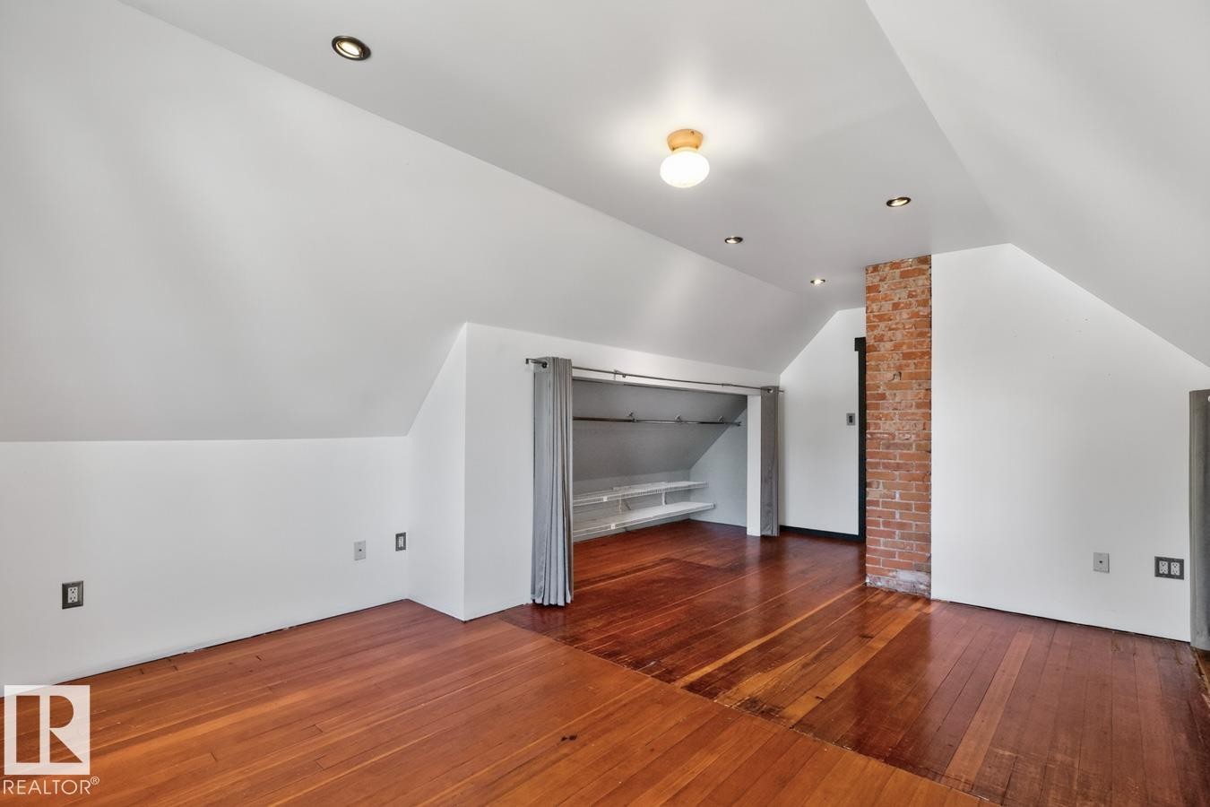 8730 84 Avenue Nw, Edmonton, AB