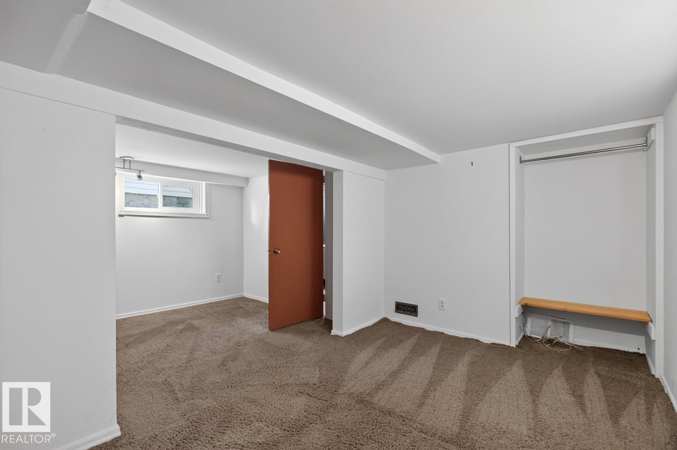 8730 84 Avenue Nw, Edmonton, AB