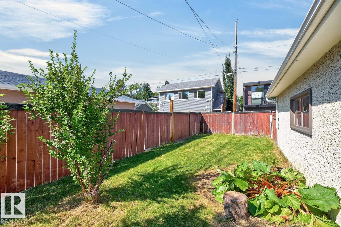8730 84 Avenue Nw, Edmonton, AB