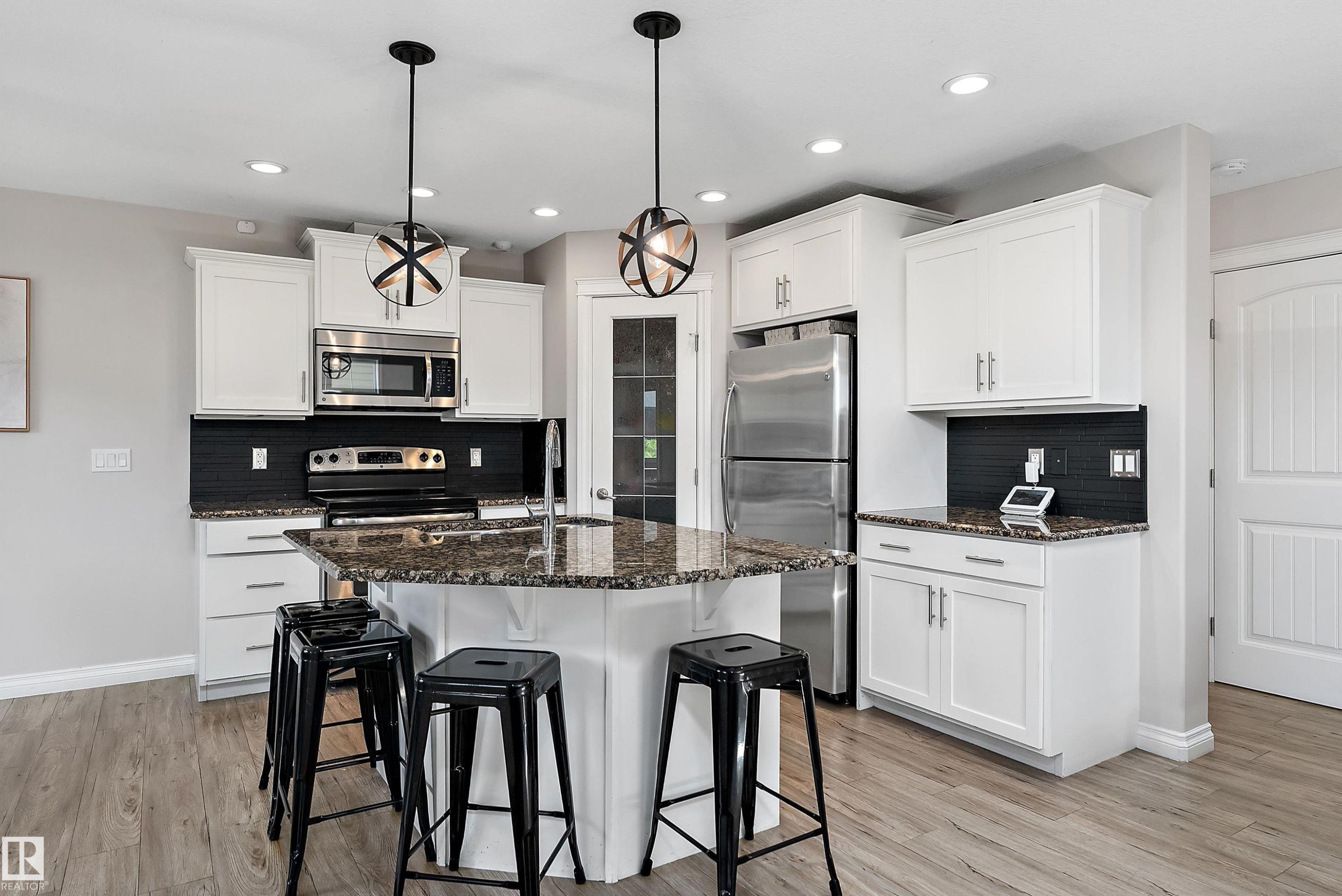 3893 Gallinger Loop Nw, Edmonton, AB