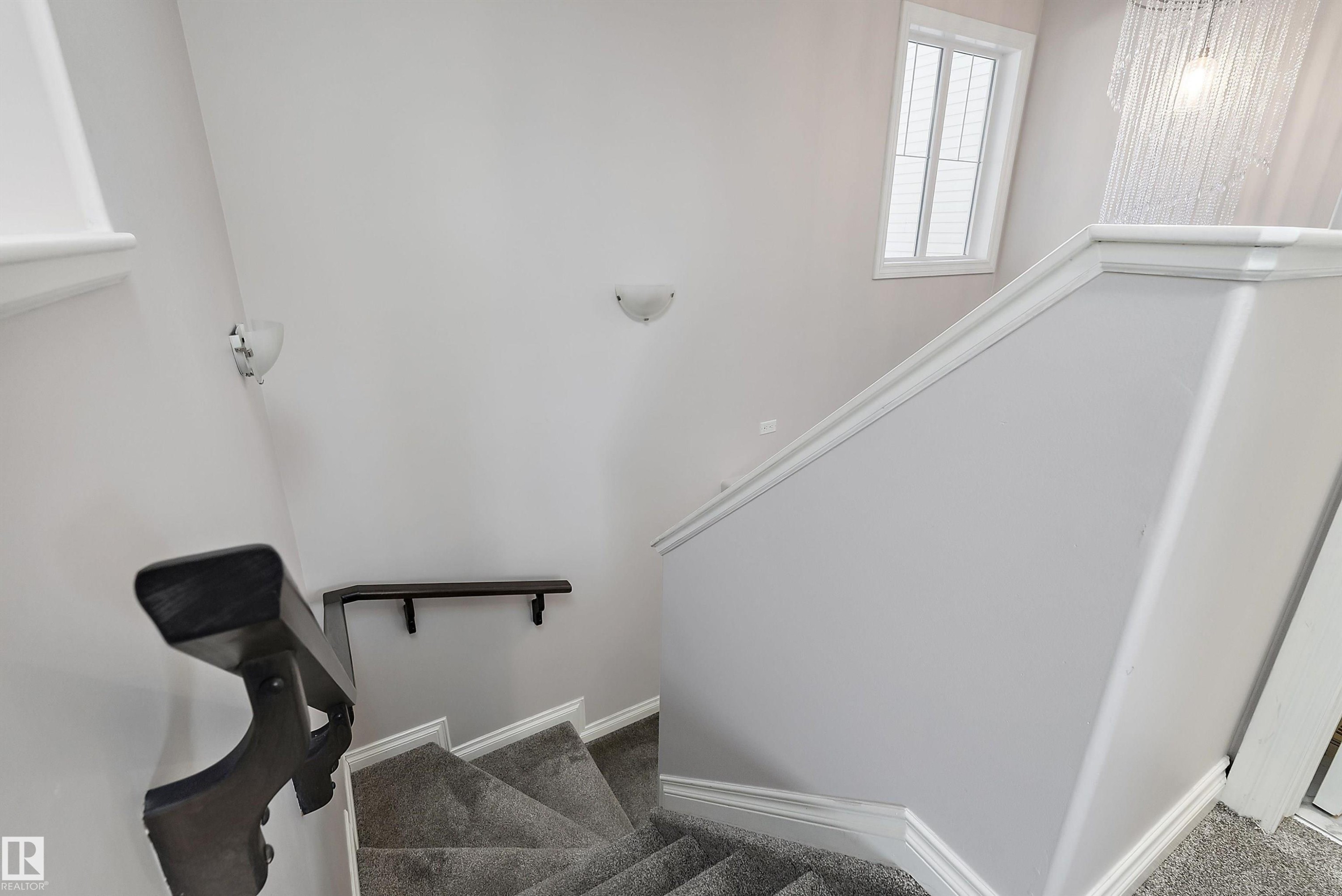 3893 Gallinger Loop Nw, Edmonton, AB