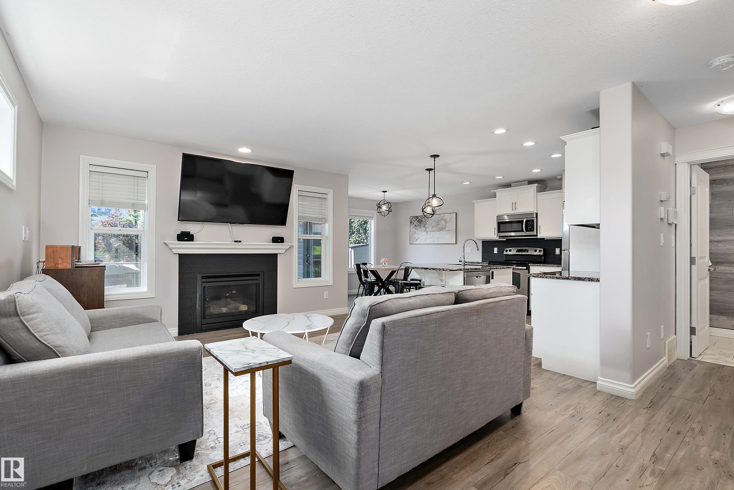 3893 Gallinger Loop Nw, Edmonton, AB