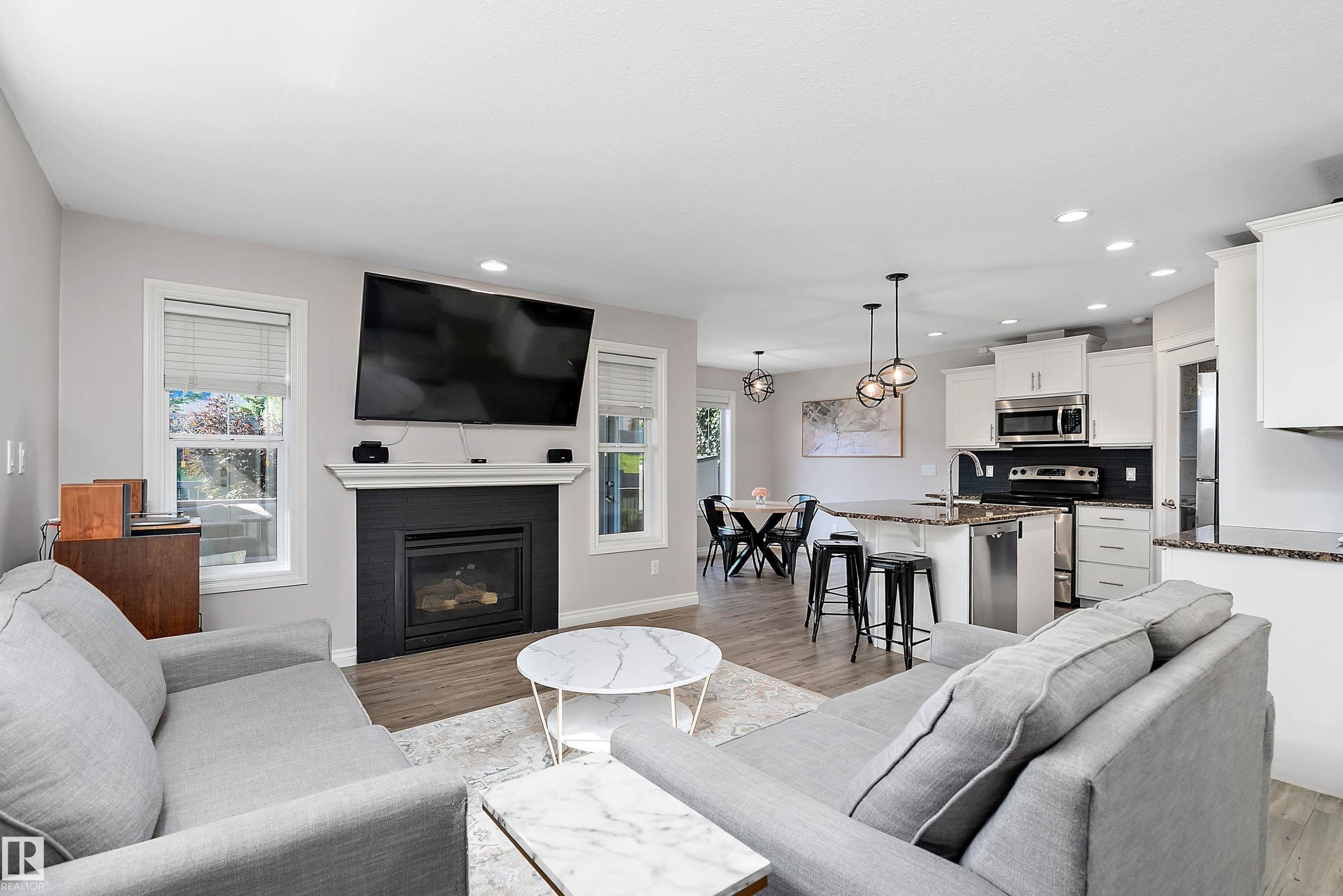 3893 Gallinger Loop Nw, Edmonton, AB