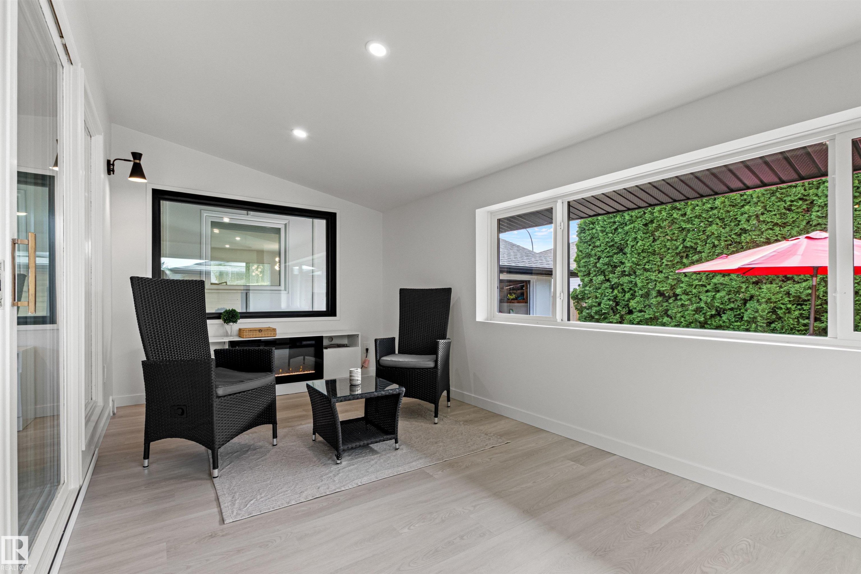 4704 106A Avenue Nw, Edmonton, AB